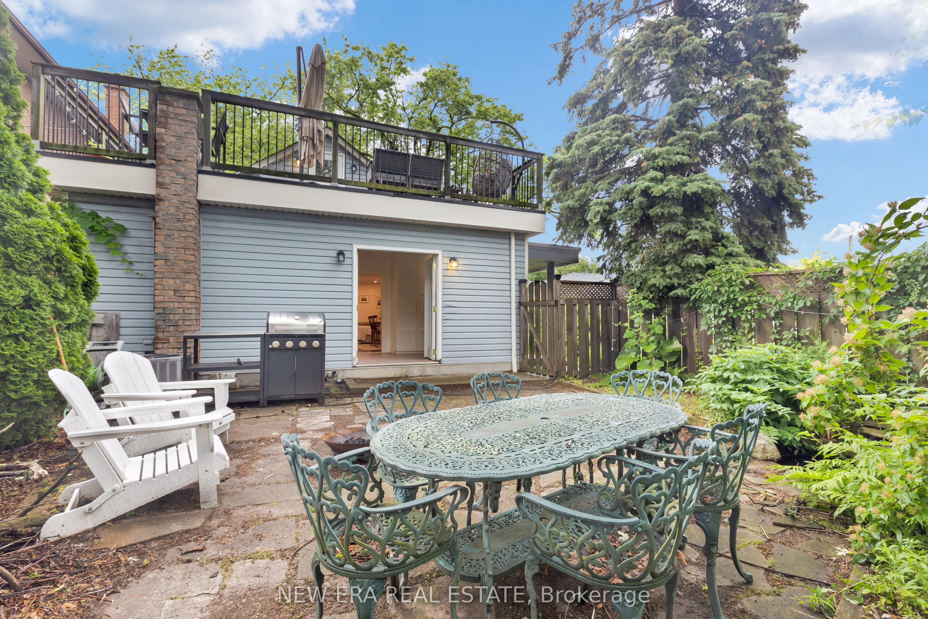 2 Foch Avenue