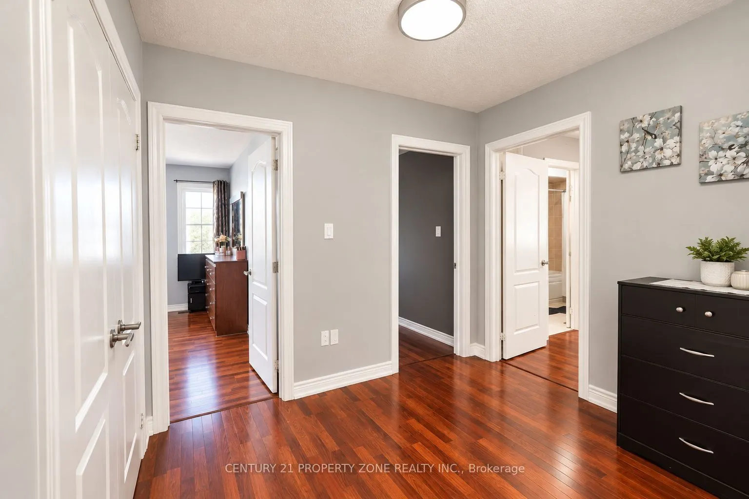 27 Sliprock Crescent