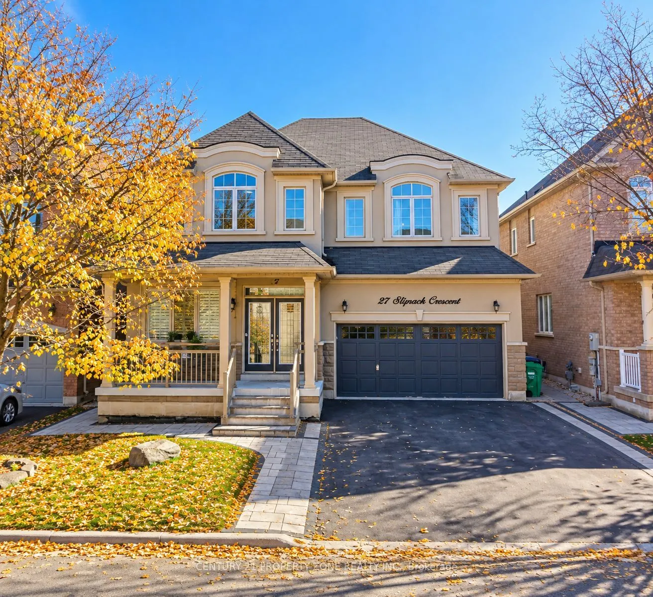 27 Sliprock Crescent
