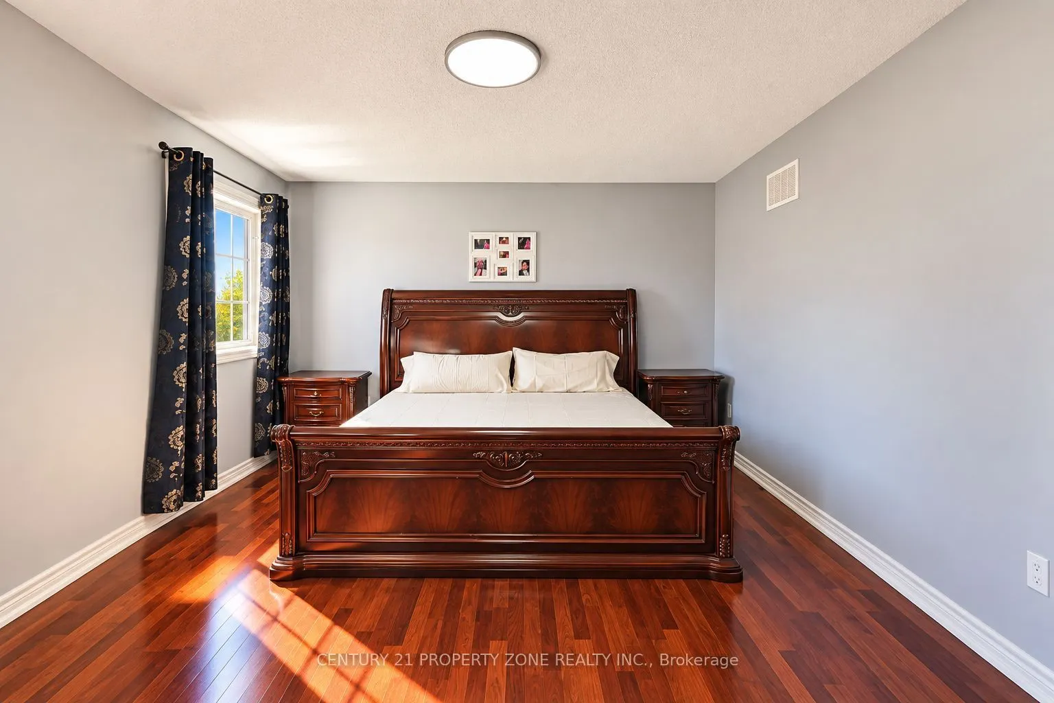 27 Sliprock Crescent
