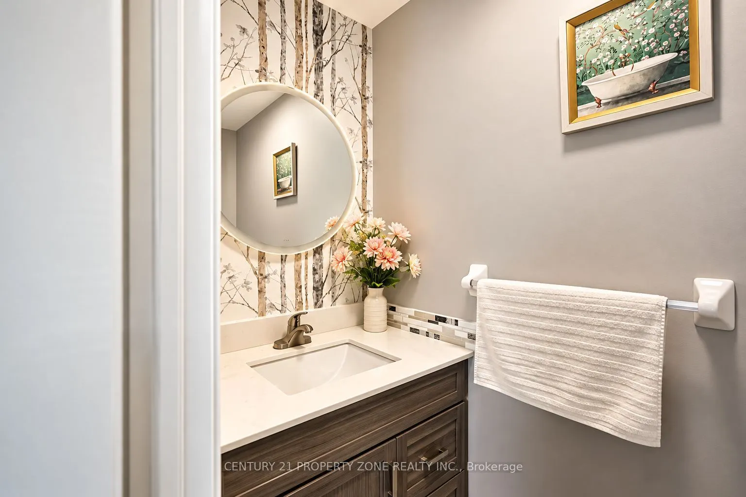 27 Sliprock Crescent