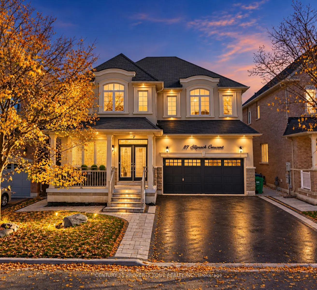 27 Sliprock Crescent