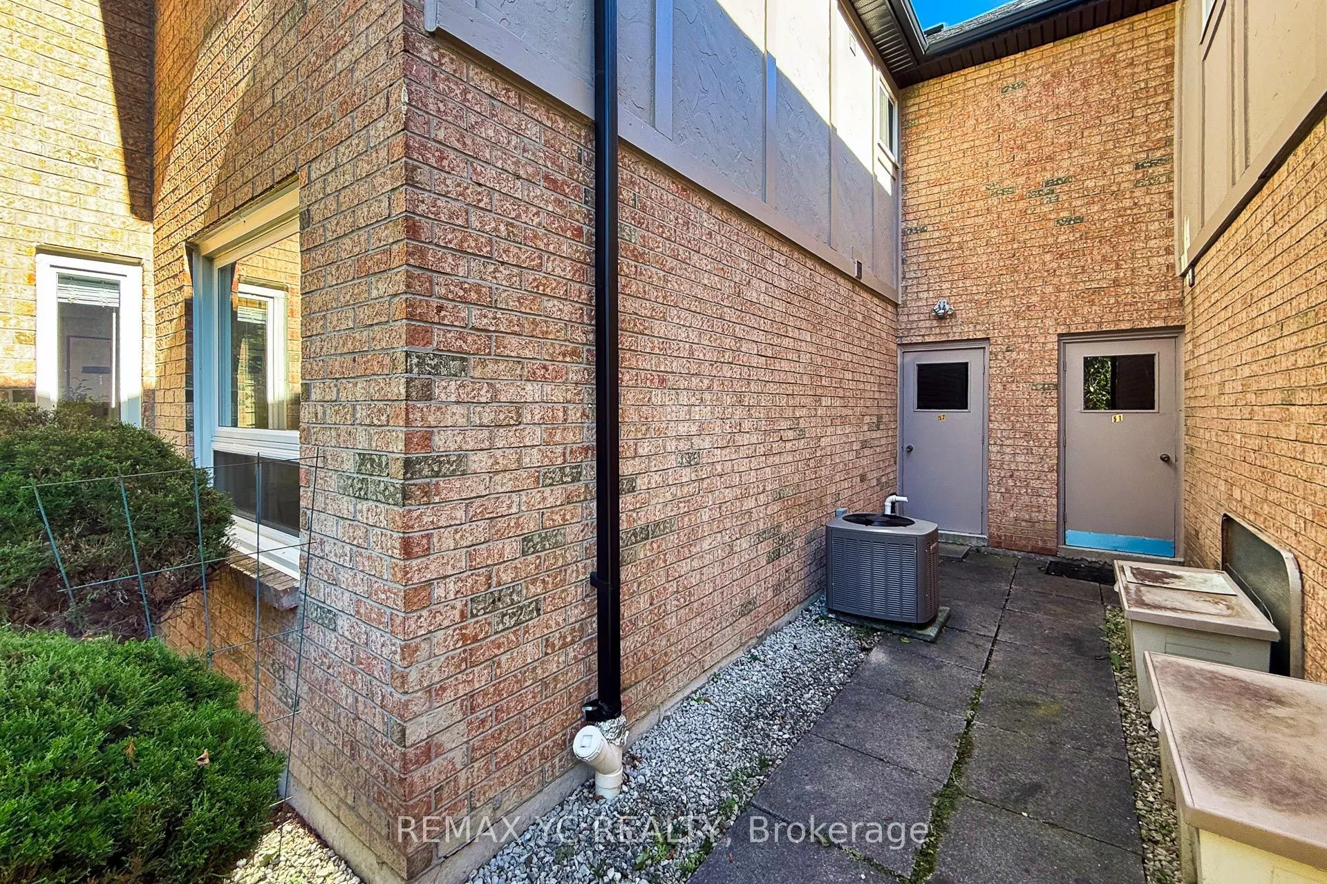 4635 Regents Terrace #52