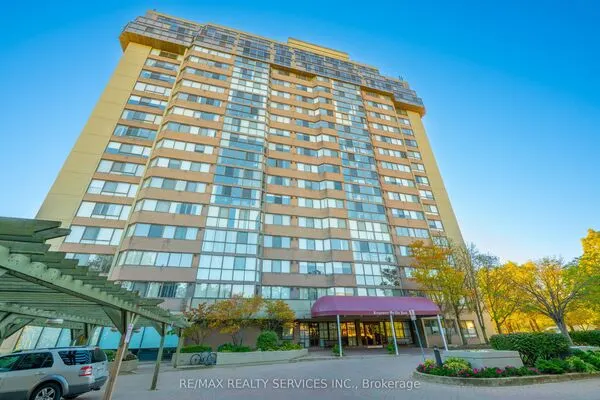 880 Dundas Street W #1104