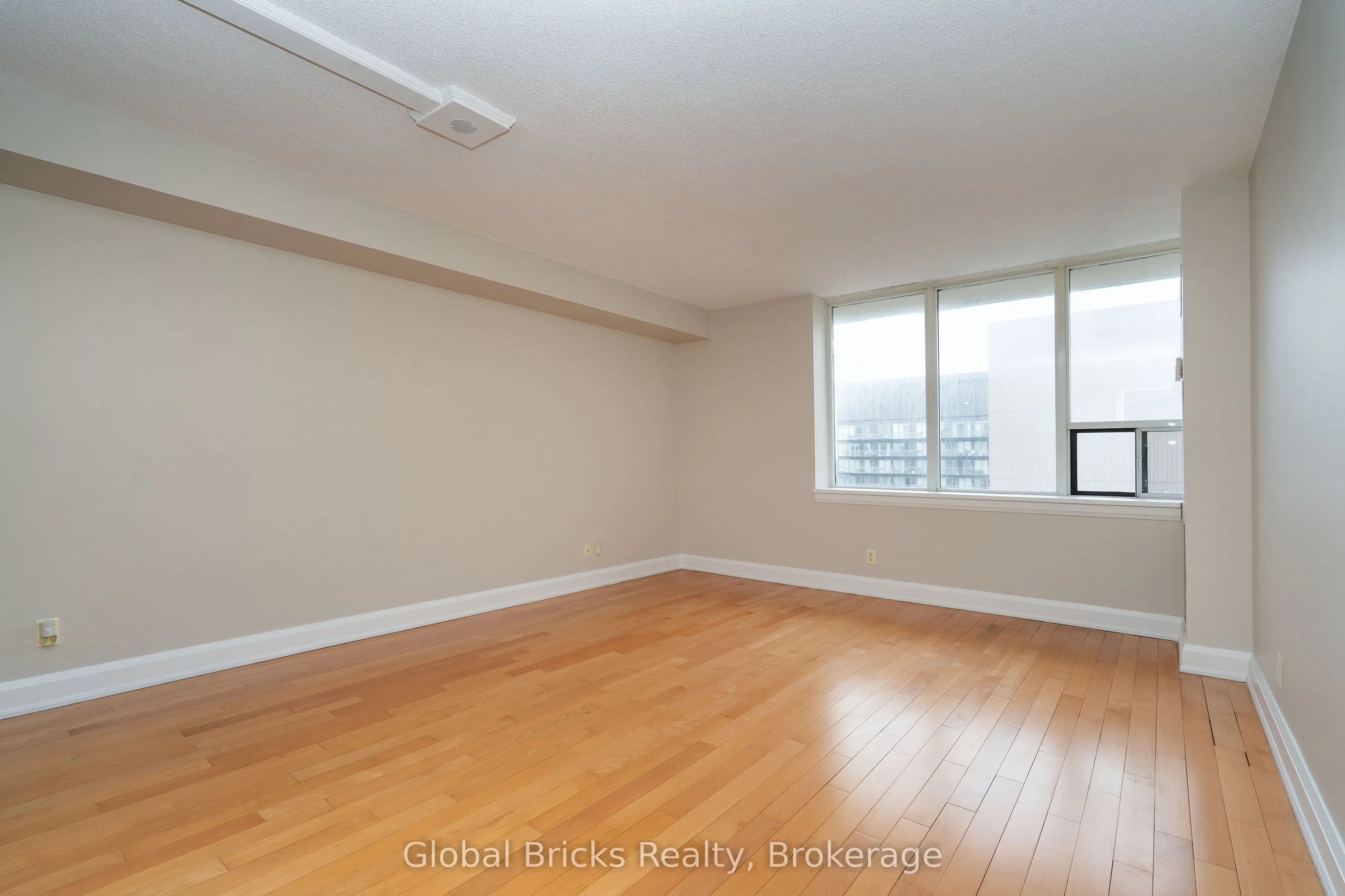 2737 Keele Street #901