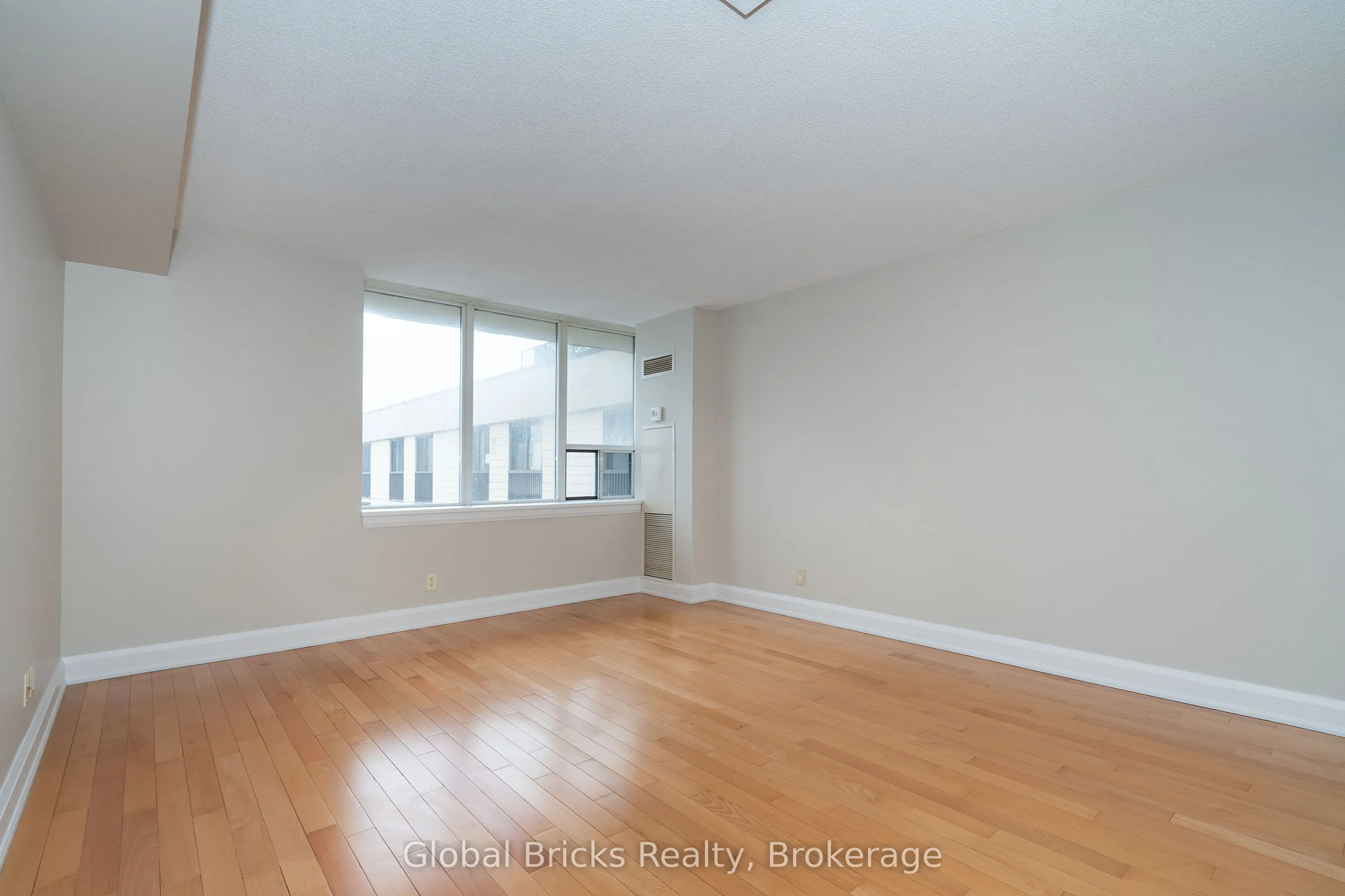 2737 Keele Street #901