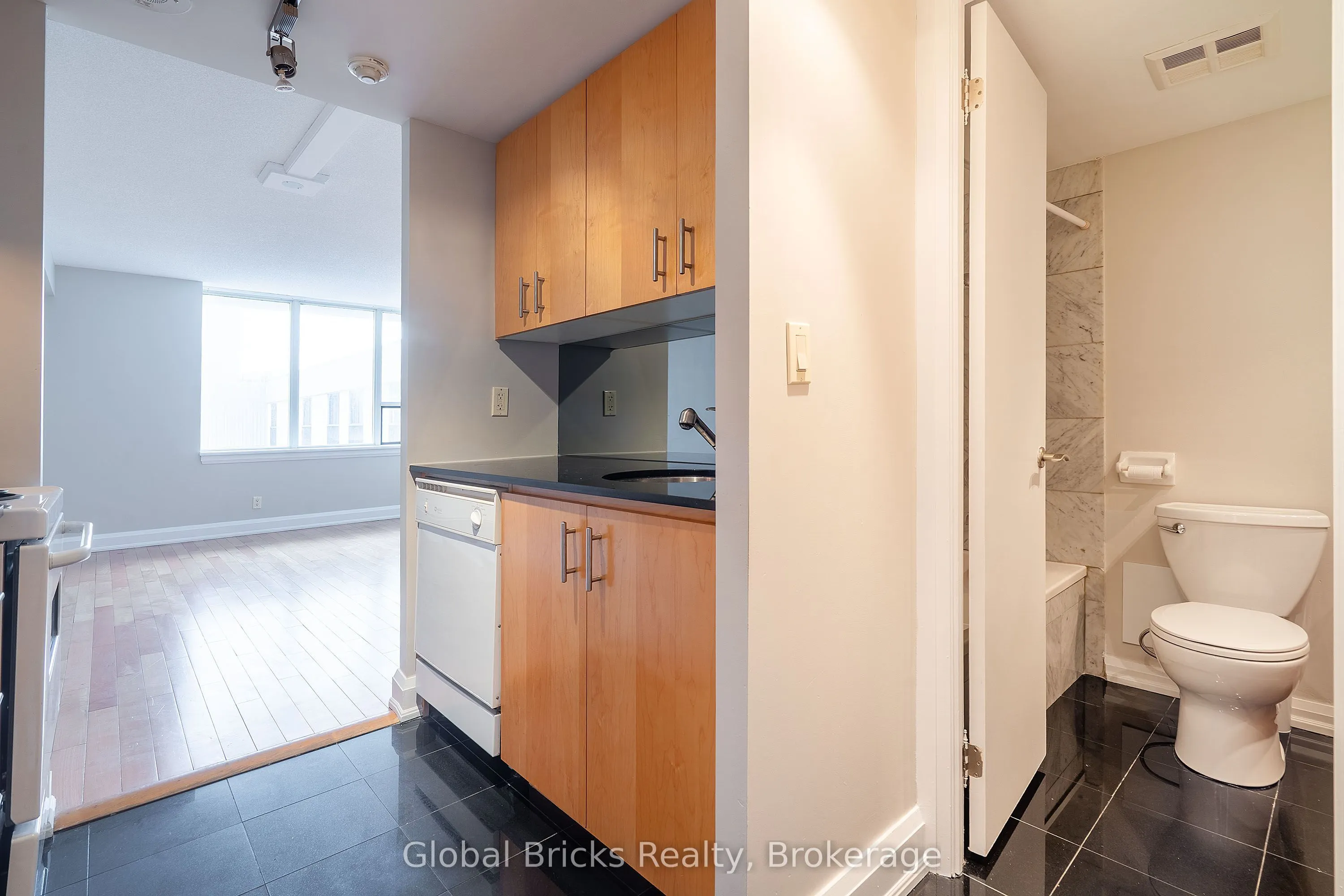 2737 Keele Street #901