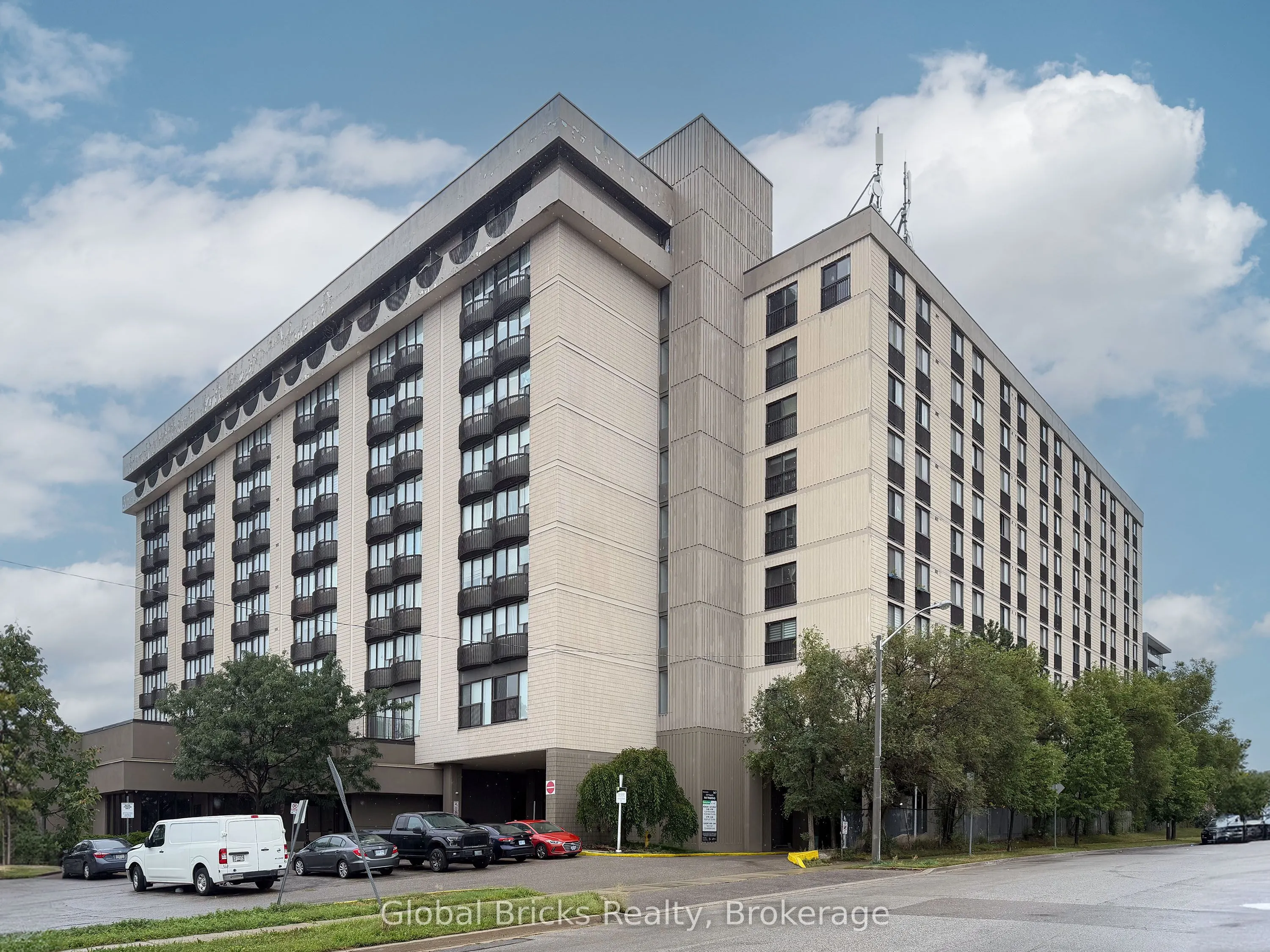 2737 Keele Street #901