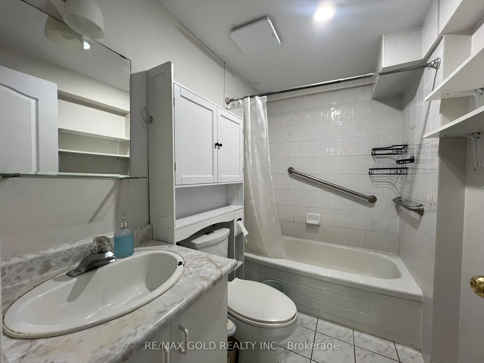 199 Sunforest Drive