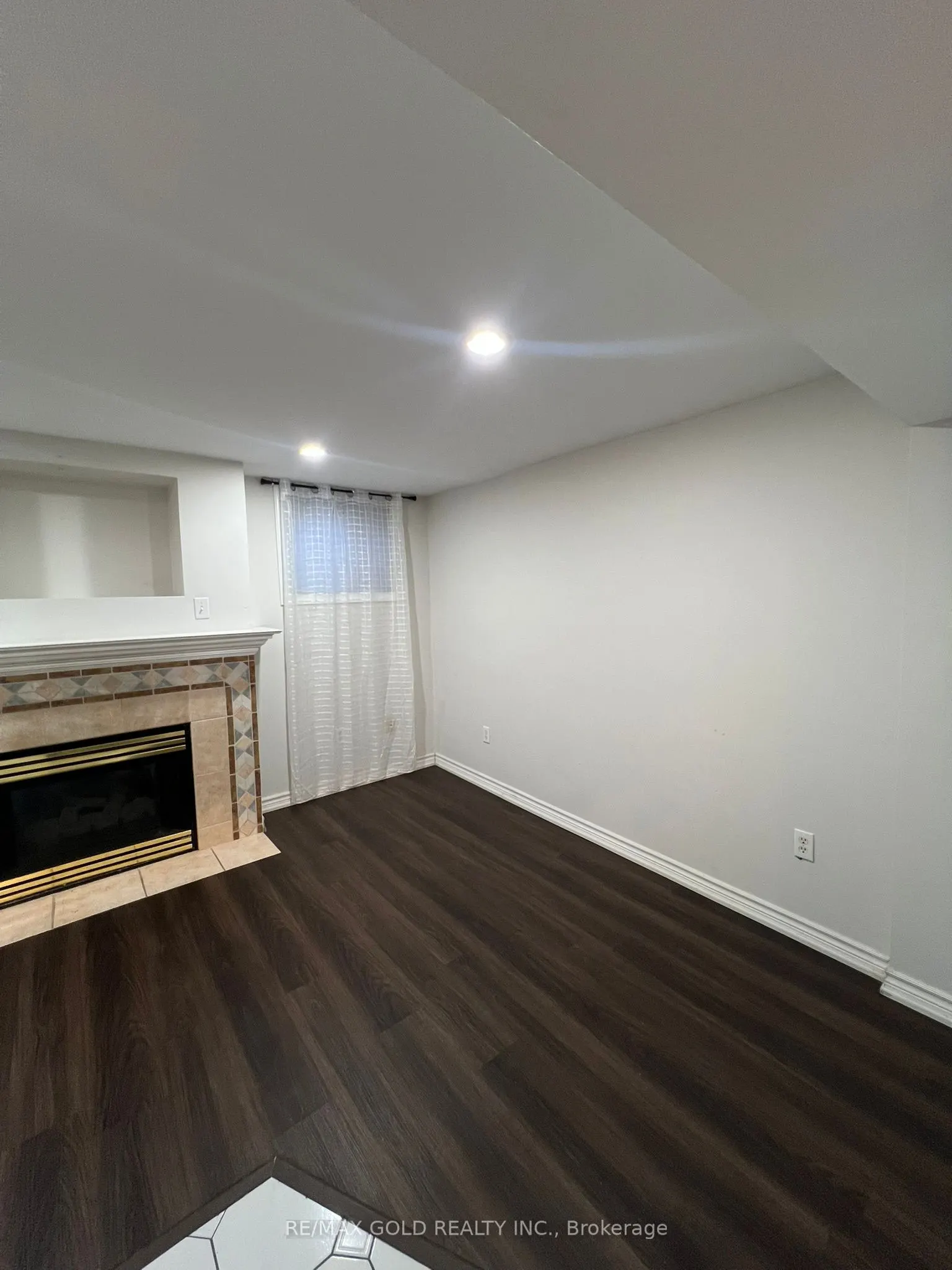 199 Sunforest Drive