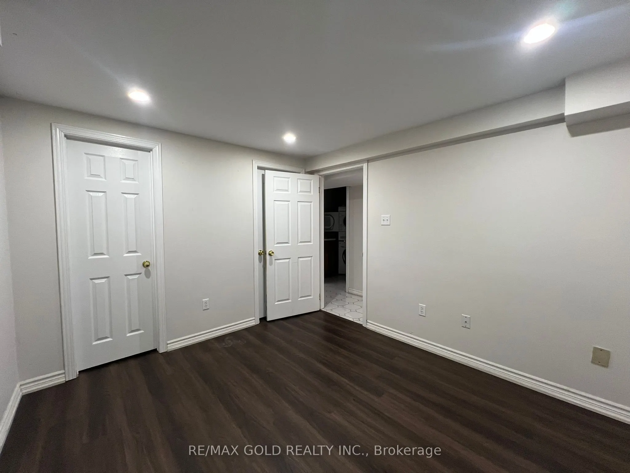 199 Sunforest Drive