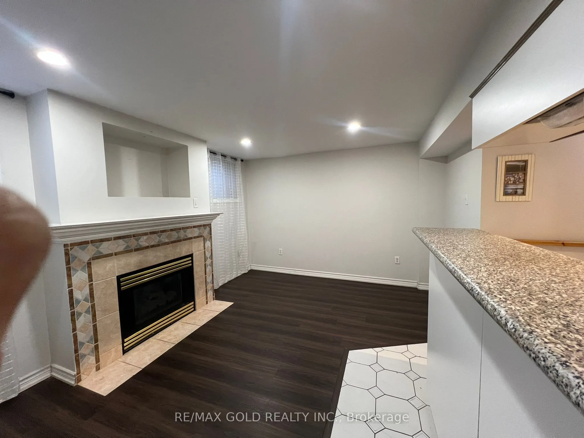 199 Sunforest Drive