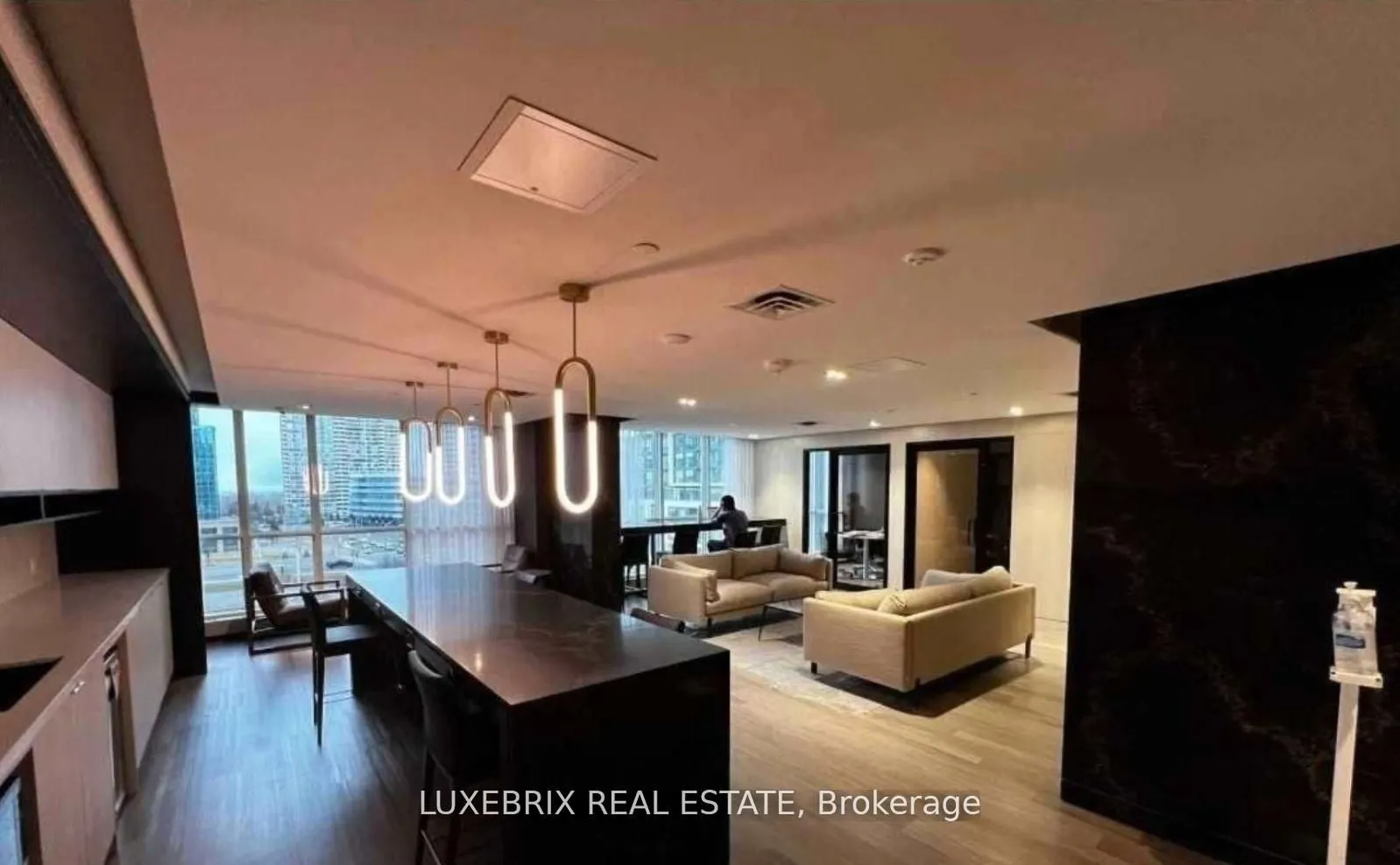4065 confederation Parkway #4203