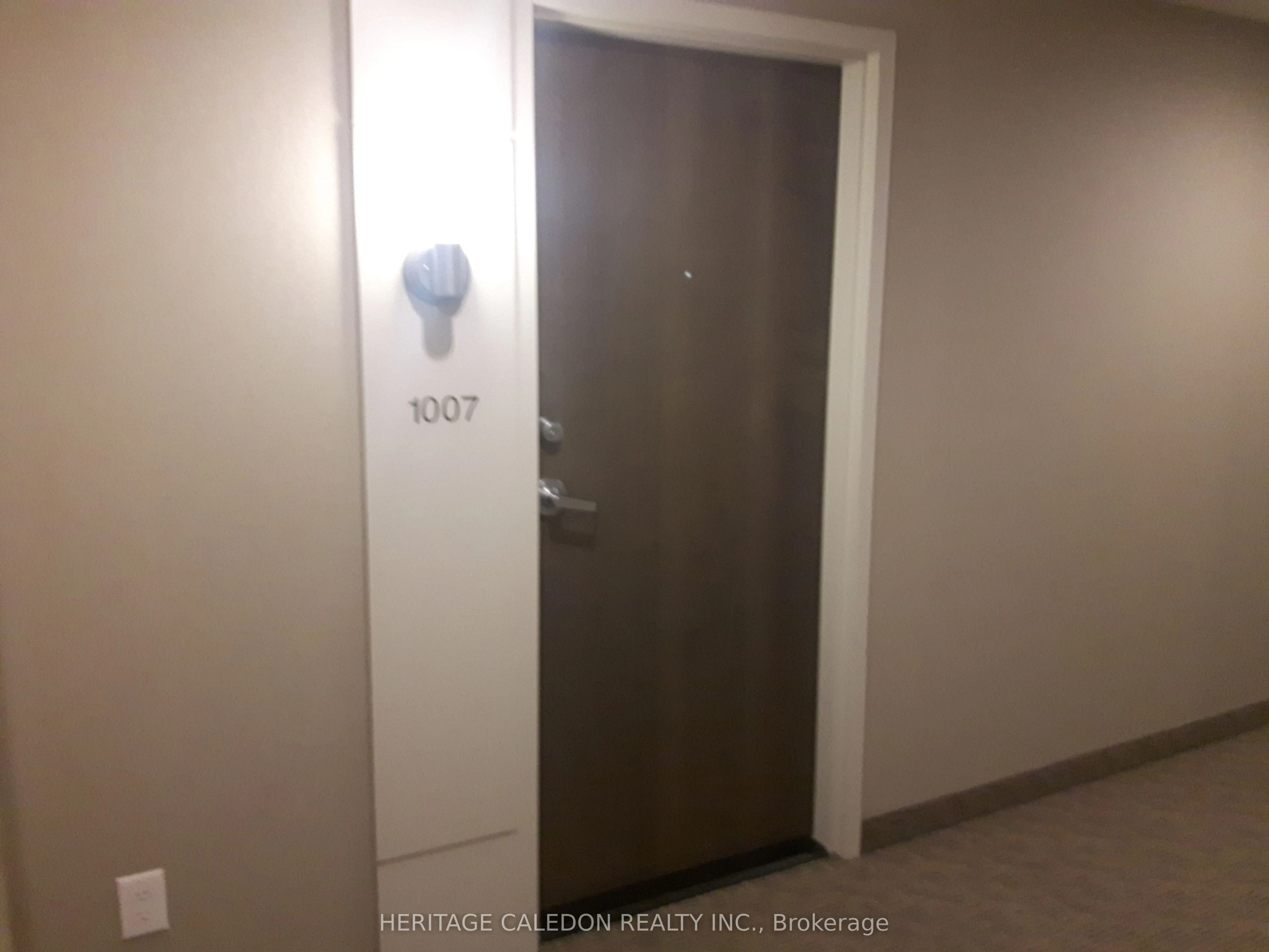 9 George Street N #1007