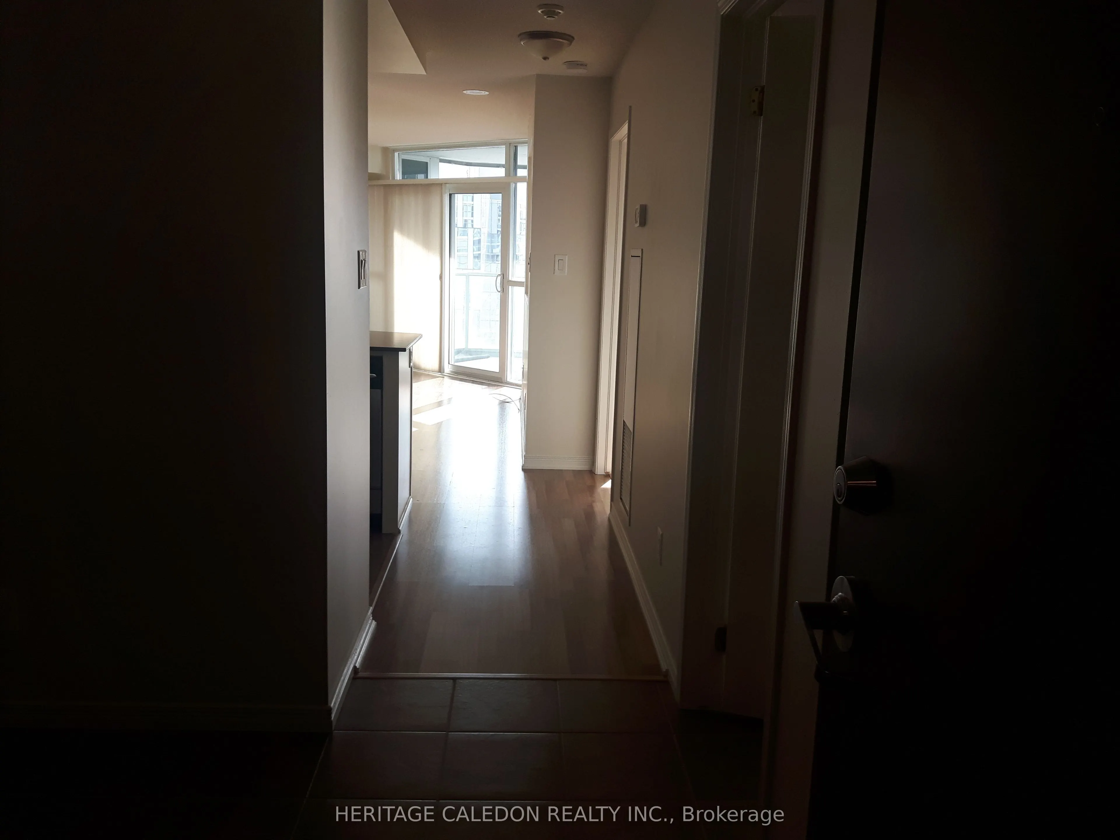 9 George Street N #1007