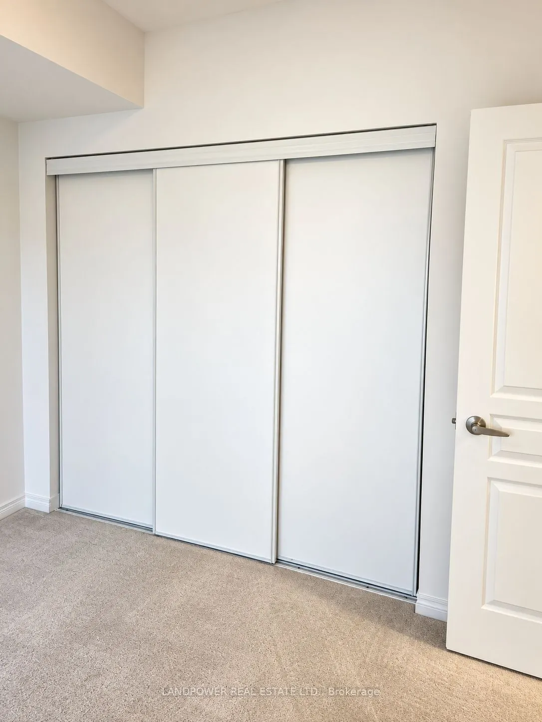 2230 Lakeshore Boulevard W #801