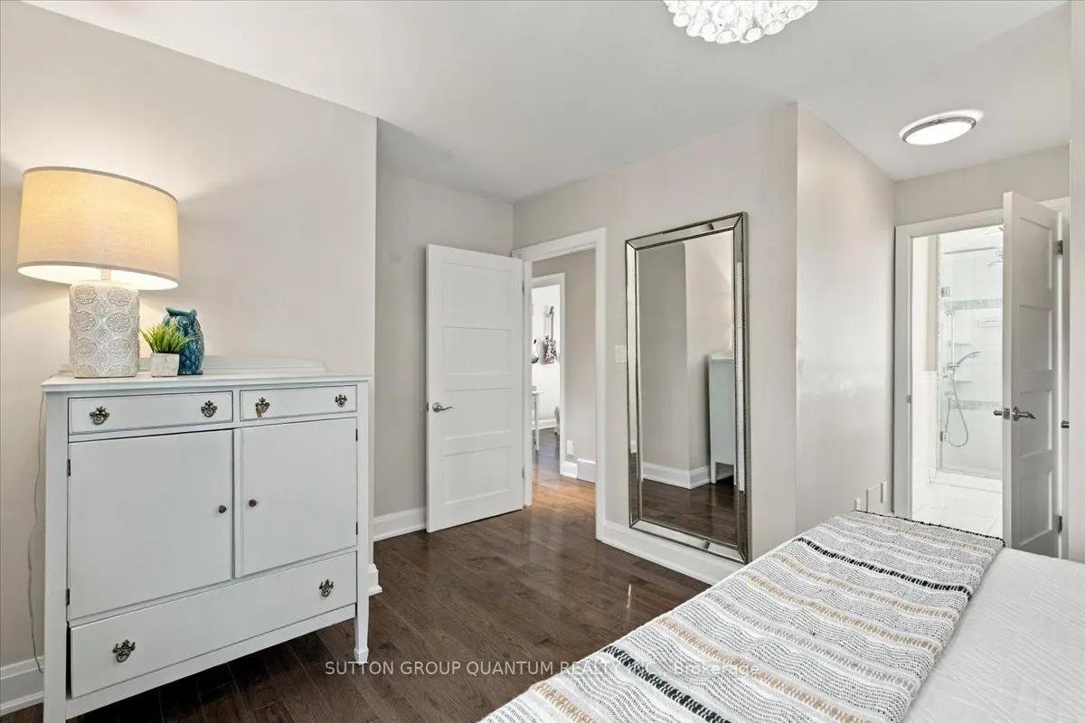 368 Aurora Crescent