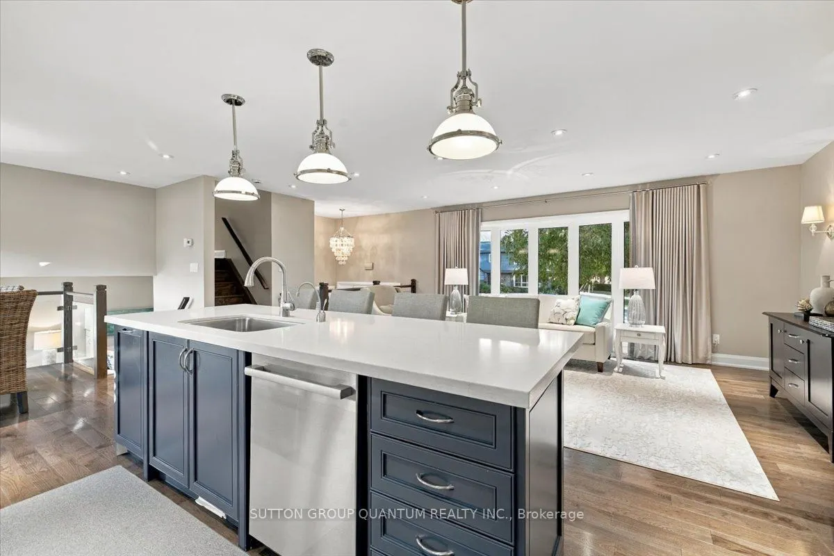 368 Aurora Crescent