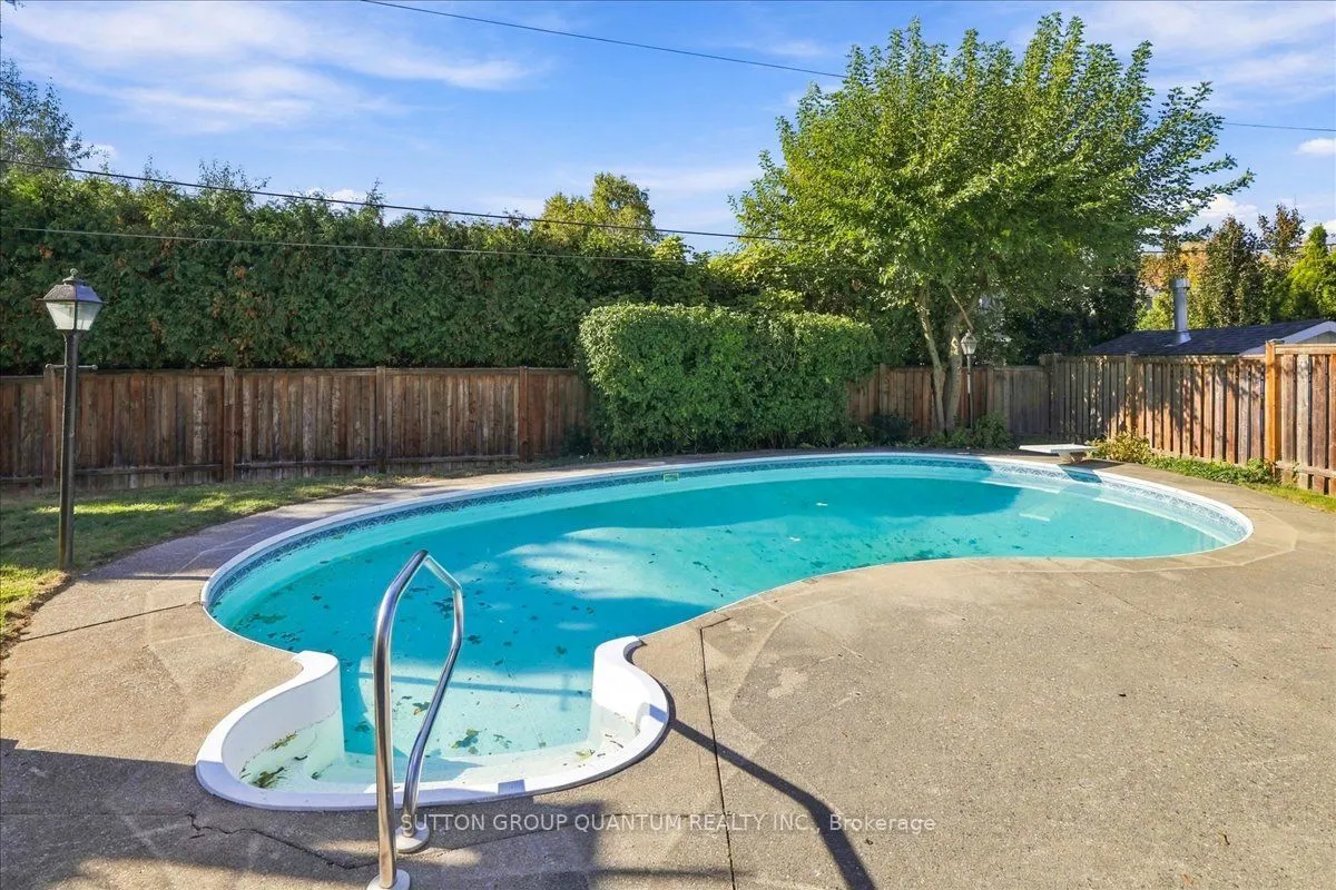 368 Aurora Crescent