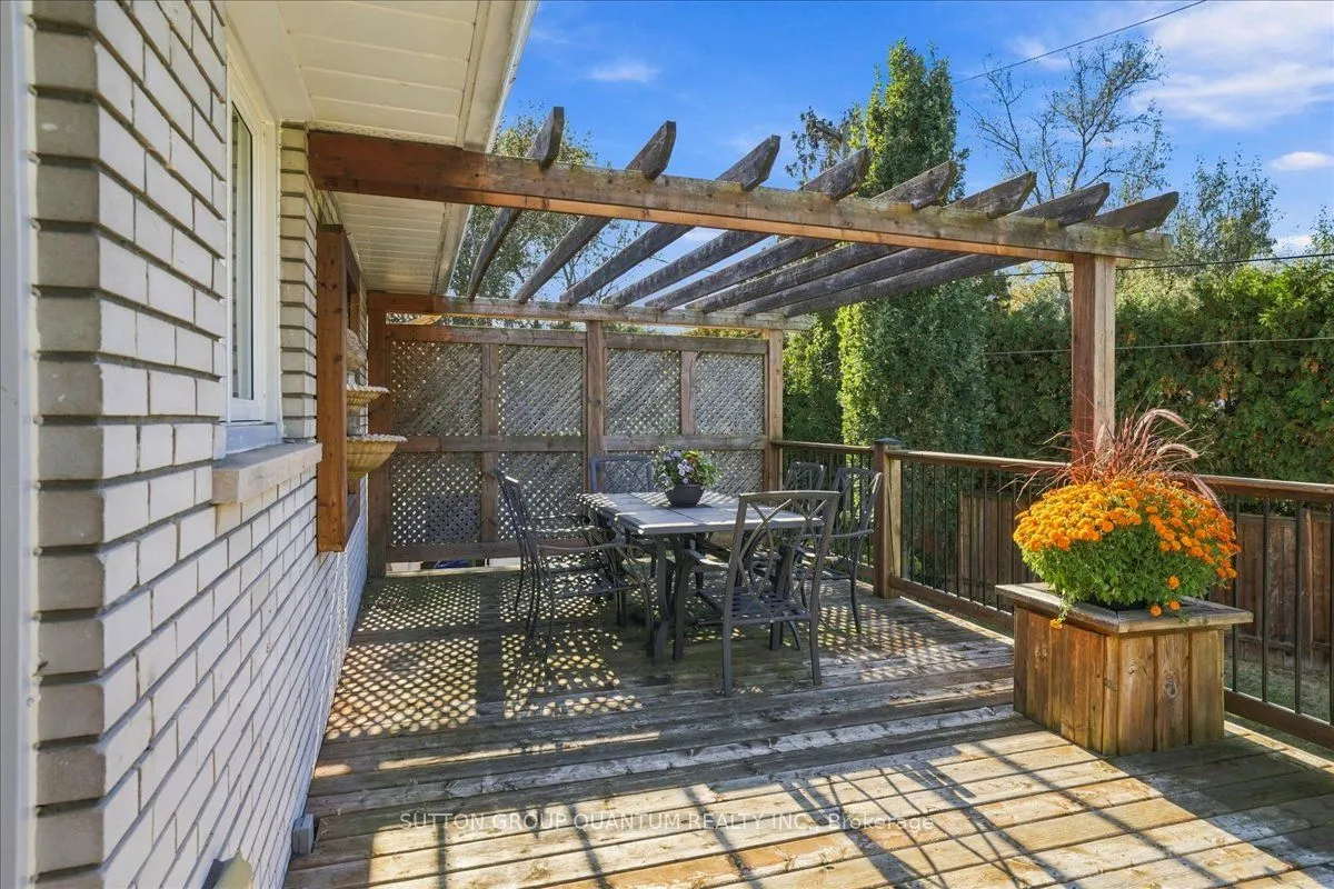 368 Aurora Crescent