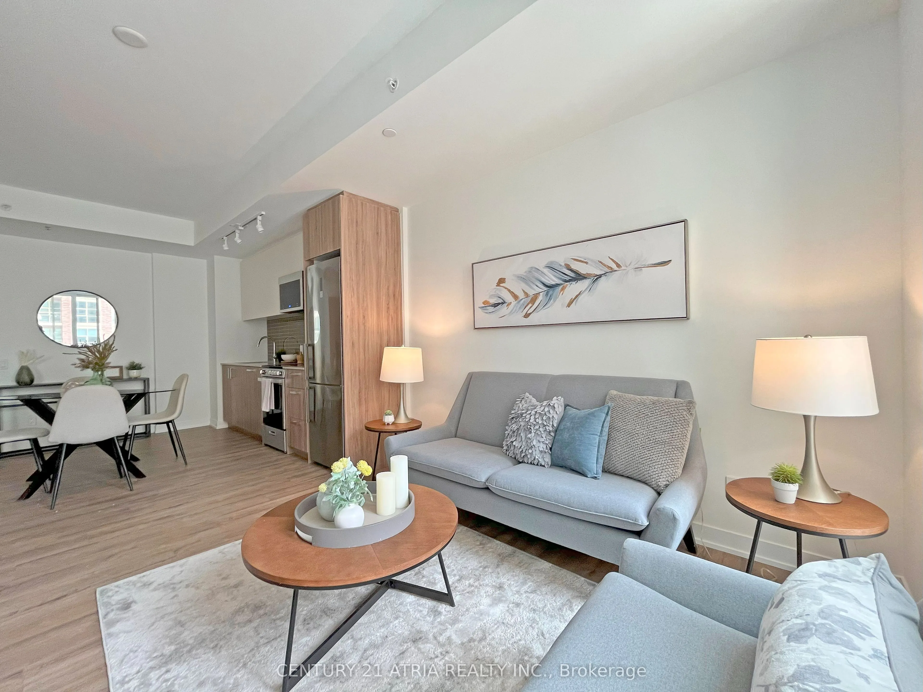 1787 St.Clair Avenue W #527
