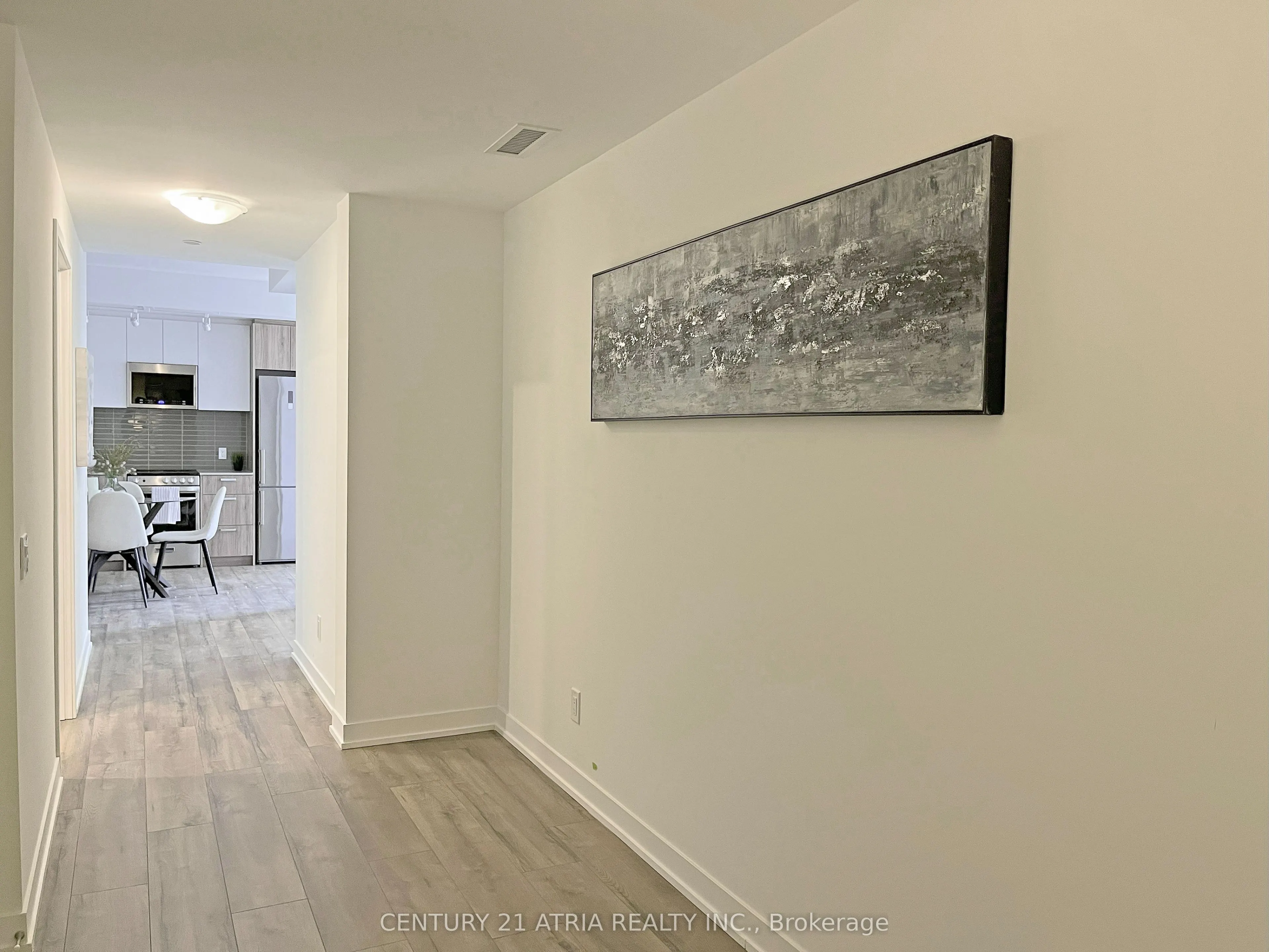 1787 St.Clair Avenue W #527