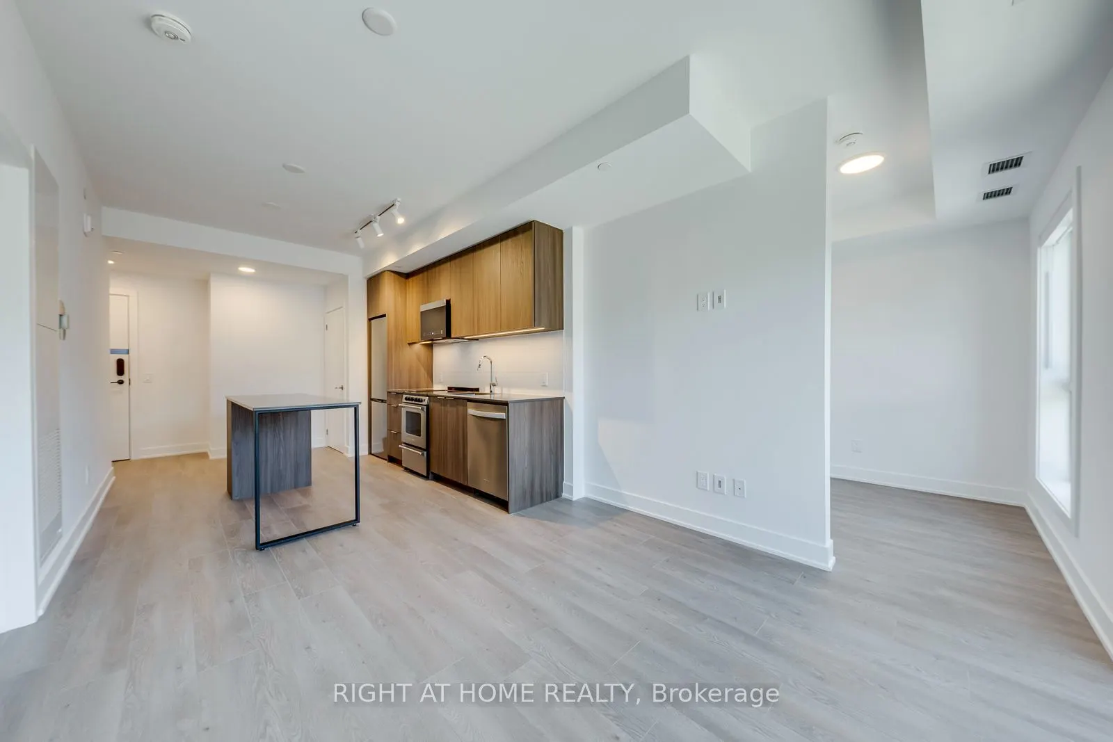 3008 William Cutmore Boulevard #221