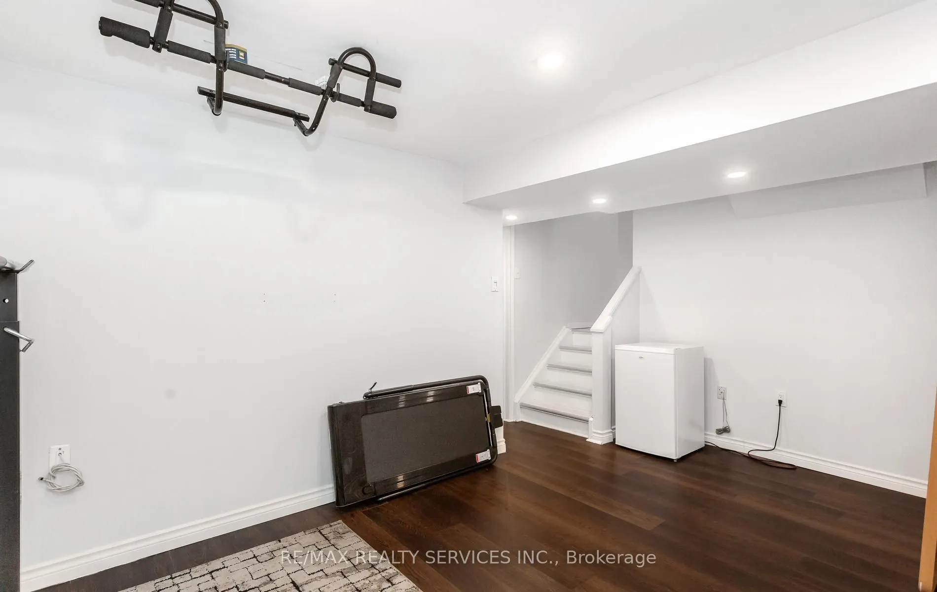 5659 Glen Erin Drive #40
