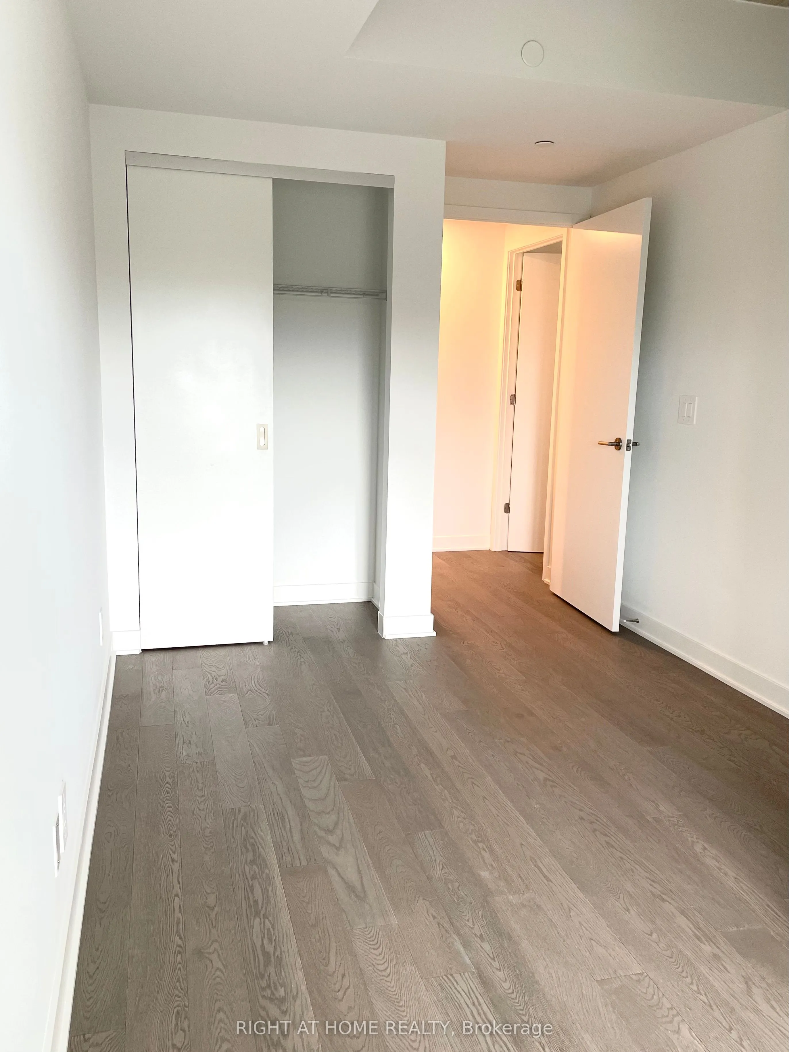 2720 Dundas Street W #603
