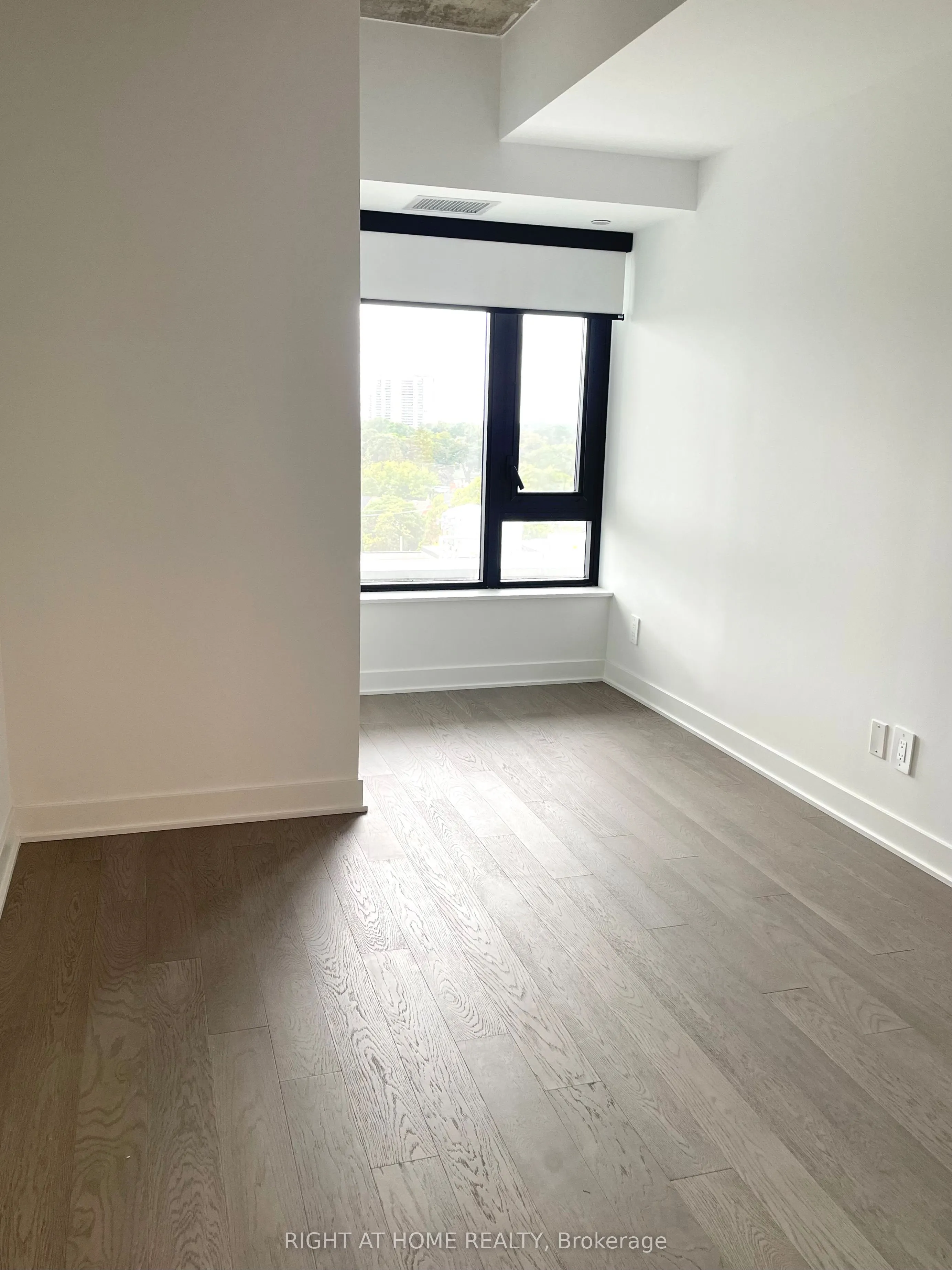 2720 Dundas Street W #603