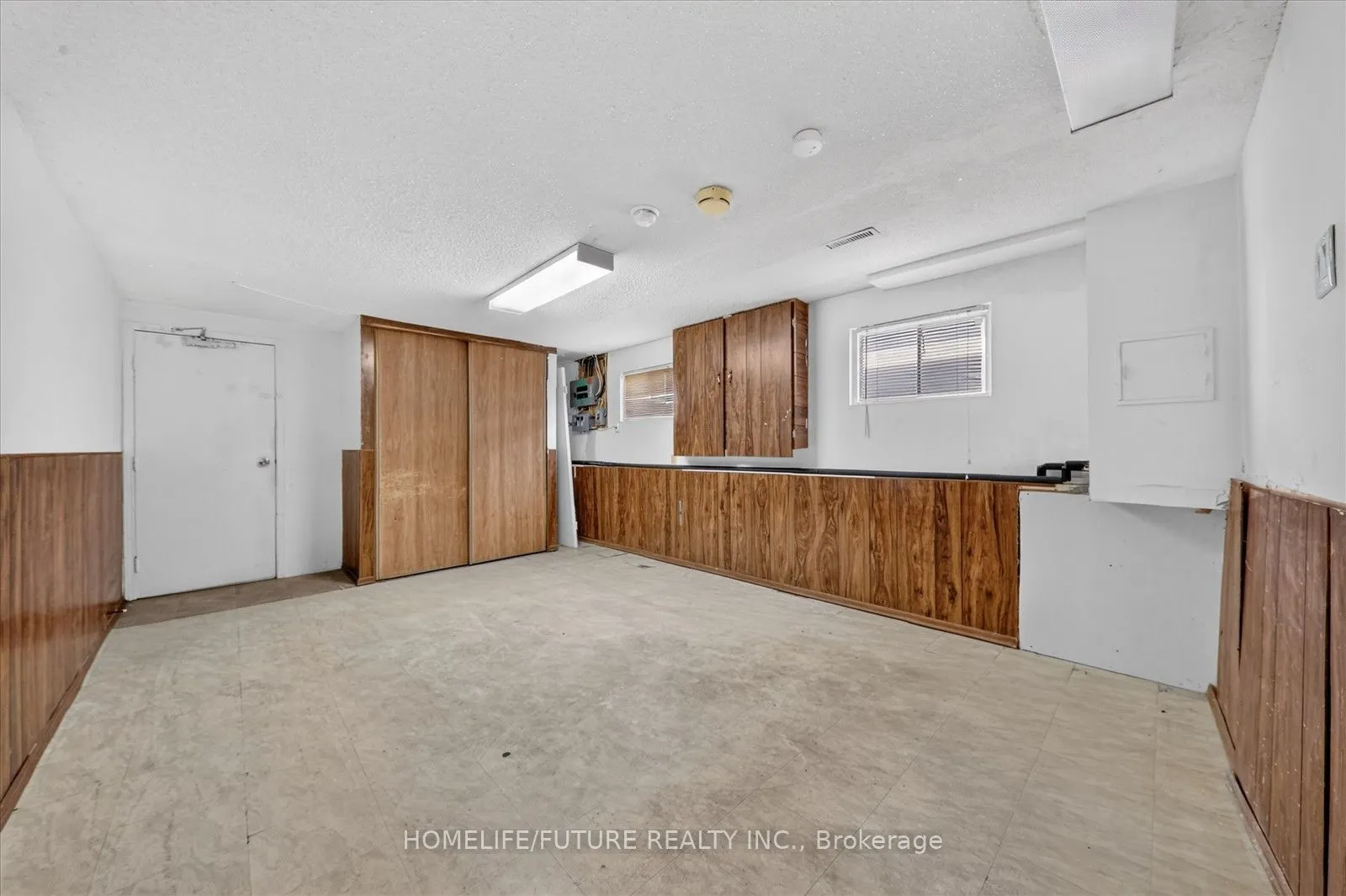 7 Winterfold Drive