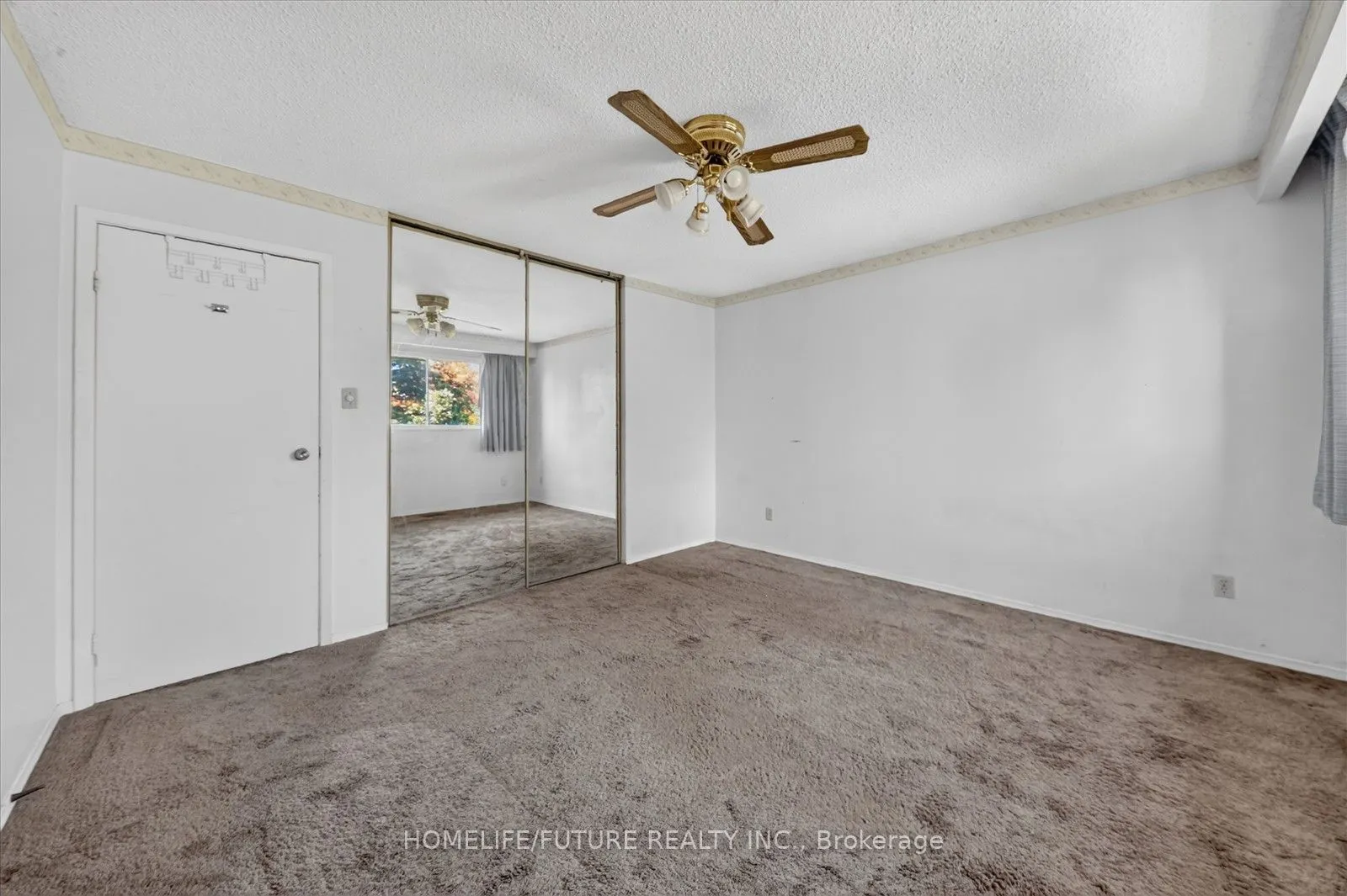 7 Winterfold Drive