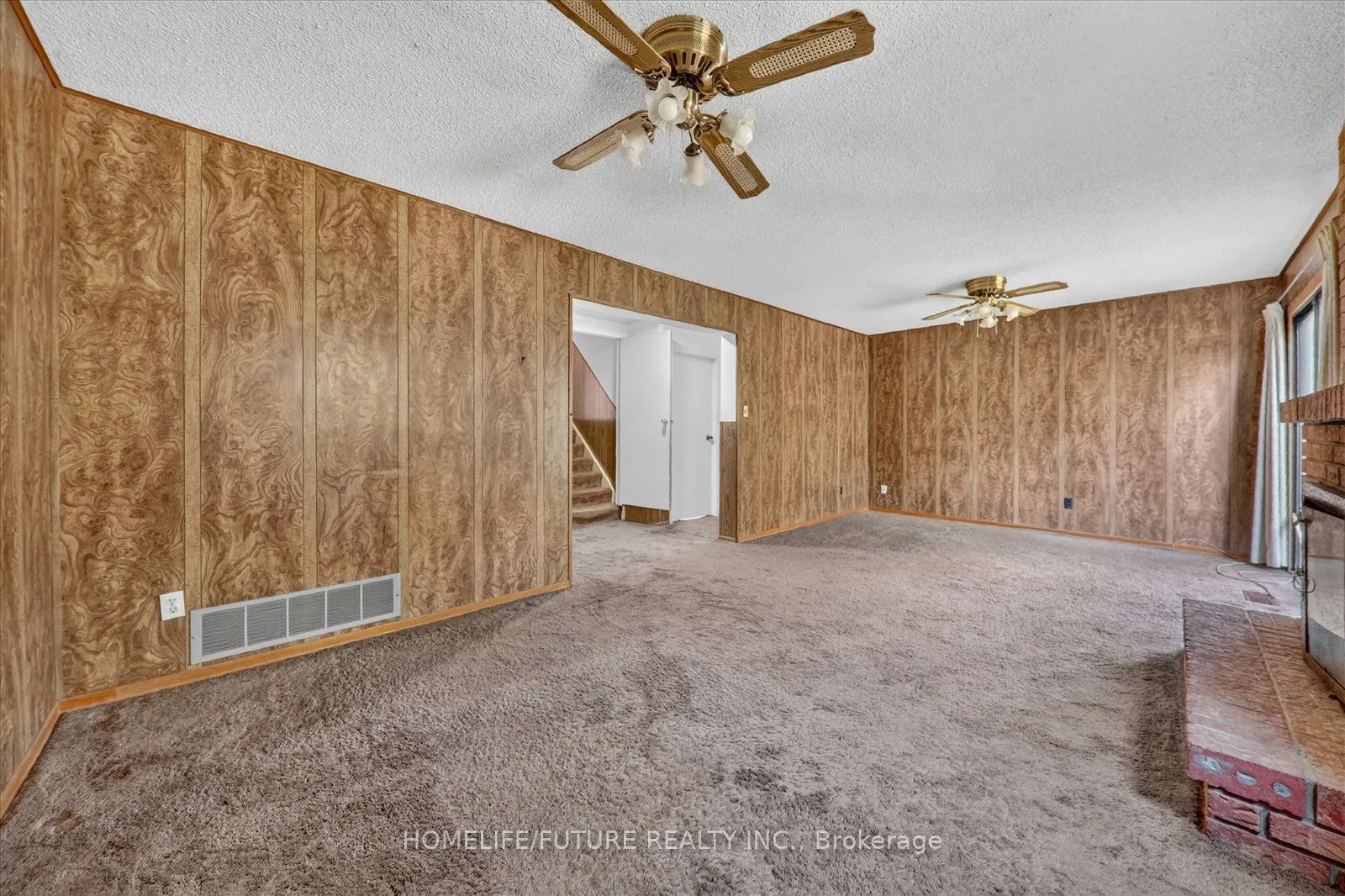 7 Winterfold Drive