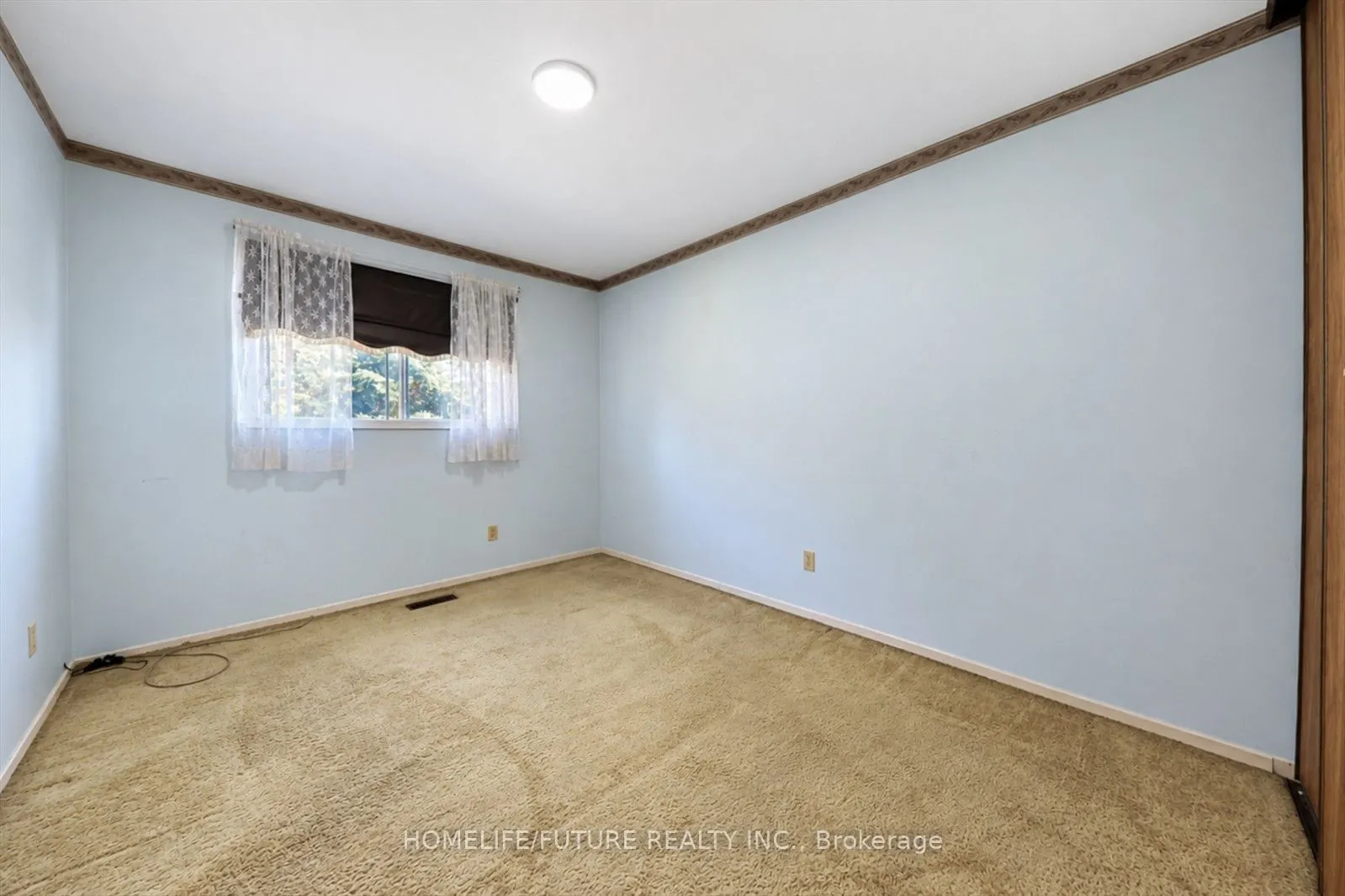 7 Winterfold Drive