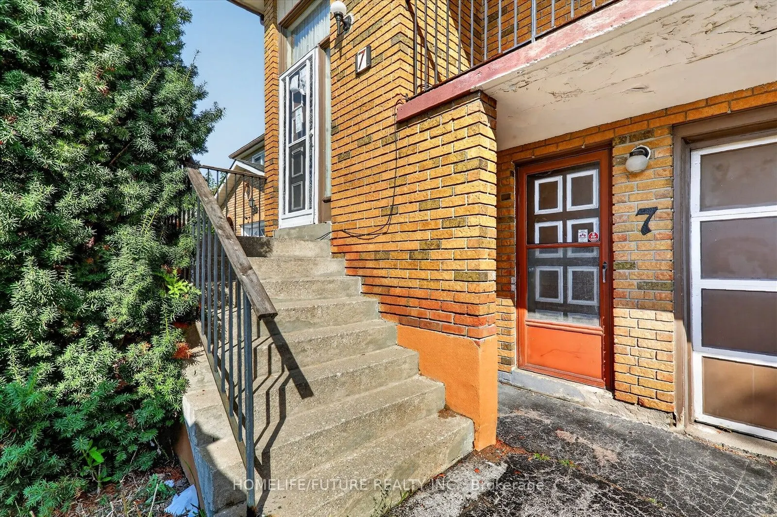 7 Winterfold Drive