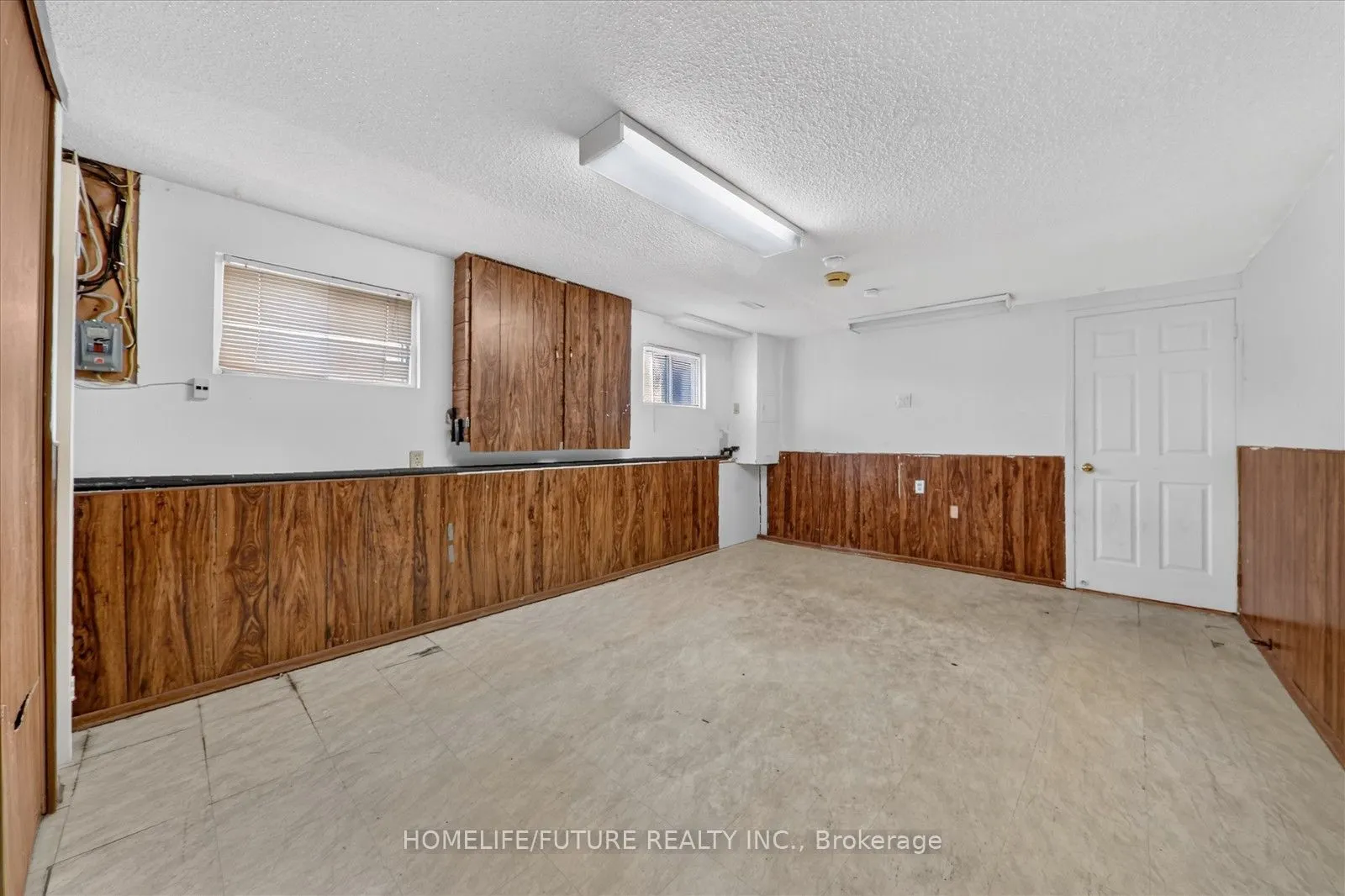 7 Winterfold Drive