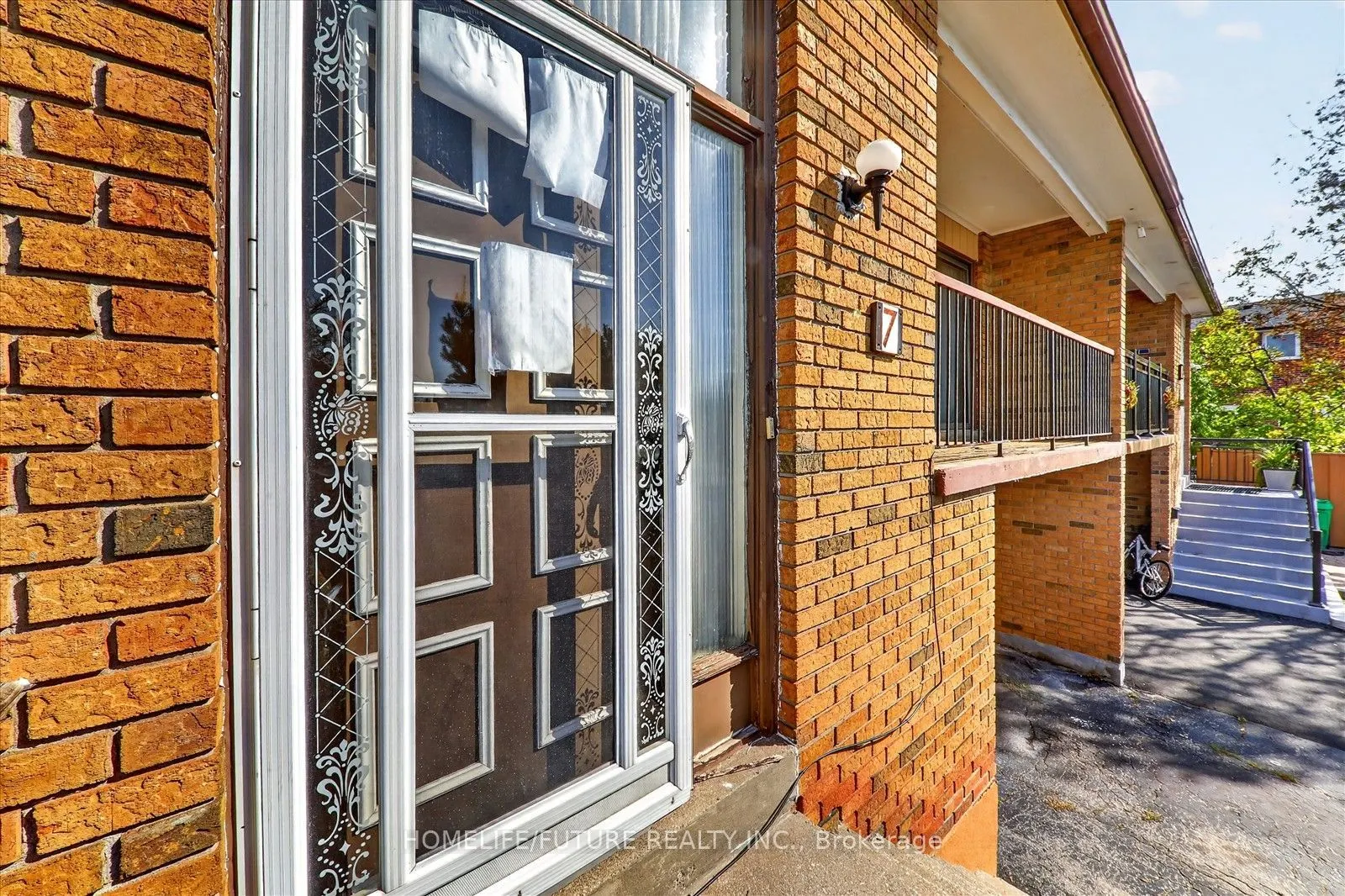 7 Winterfold Drive