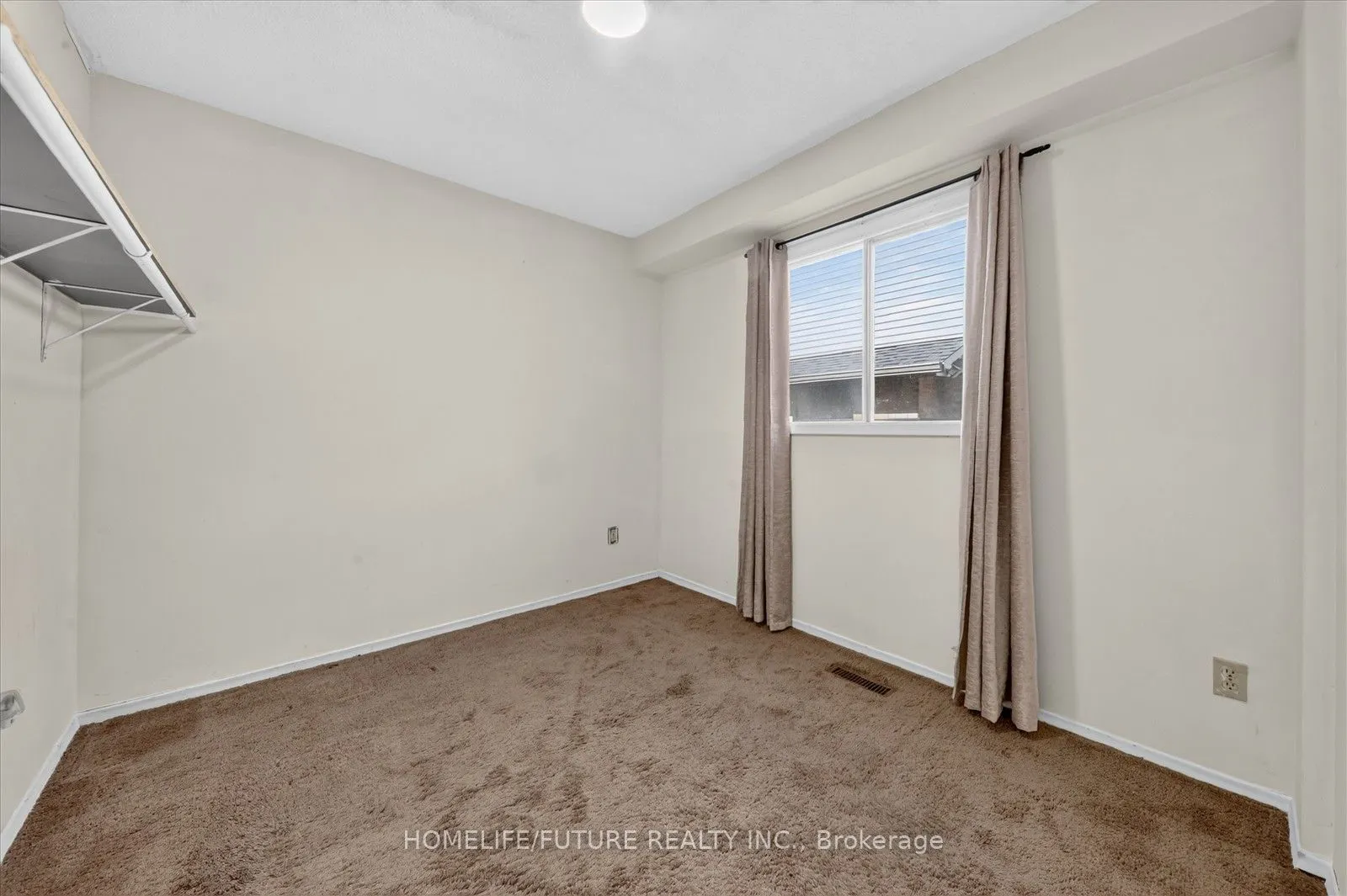 7 Winterfold Drive