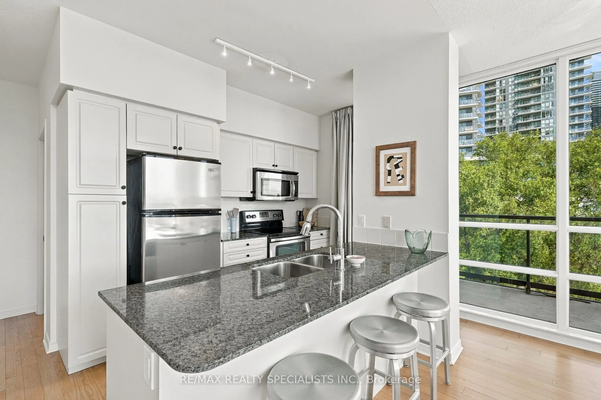 2230 Lake Shore Boulevard W #308