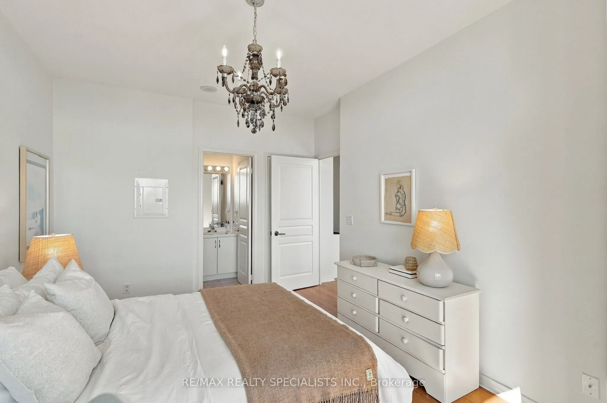 2230 Lake Shore Boulevard W #308