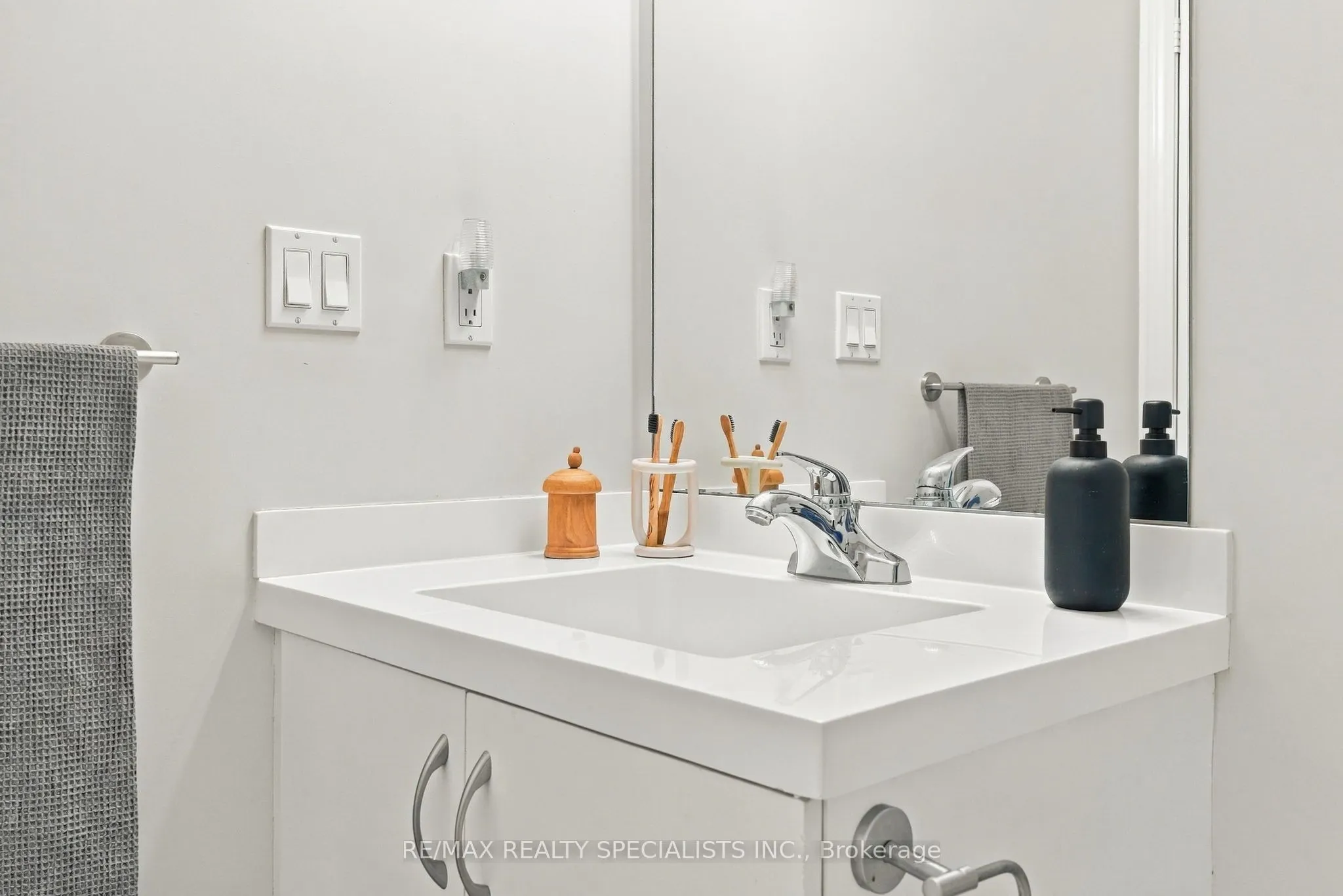 2230 Lake Shore Boulevard W #308