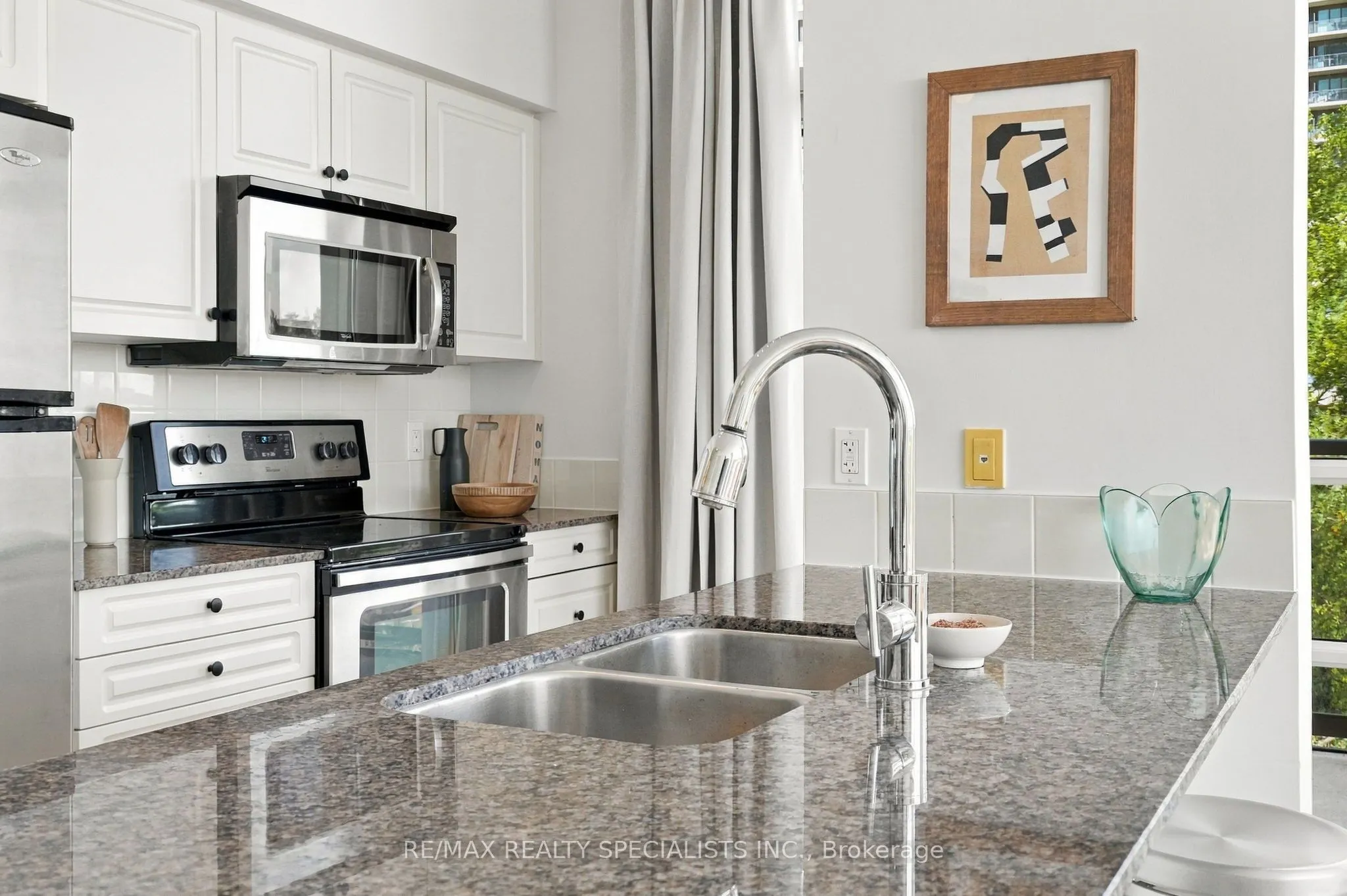 2230 Lake Shore Boulevard W #308
