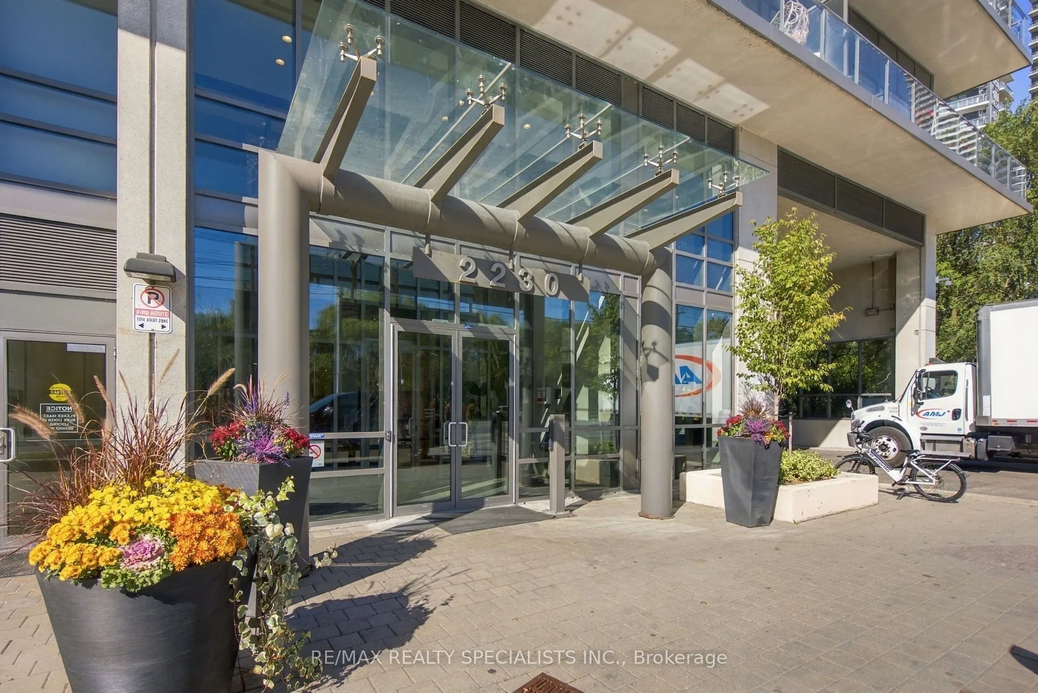 2230 Lake Shore Boulevard W #308