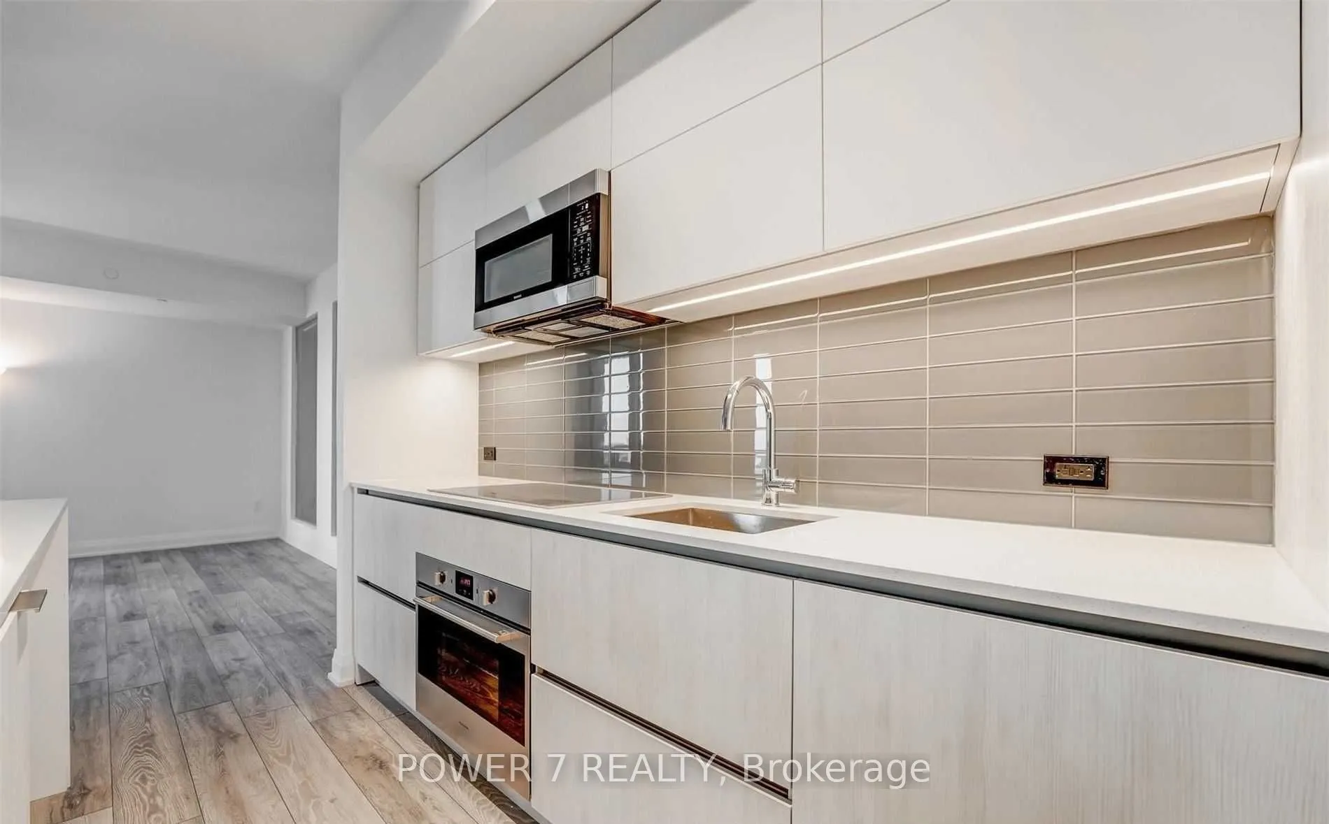 21 Park Street E #1001