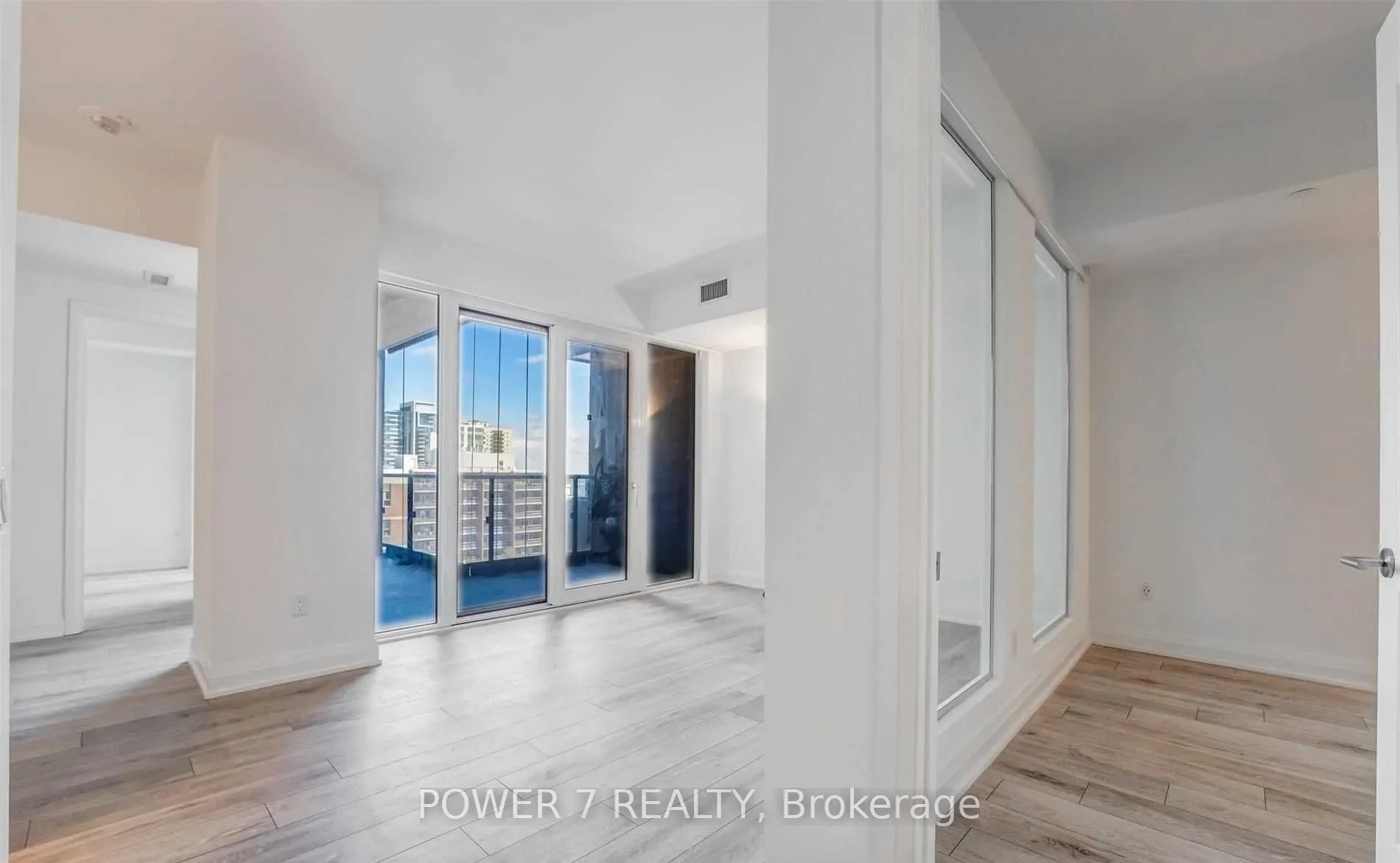 21 Park Street E #1001