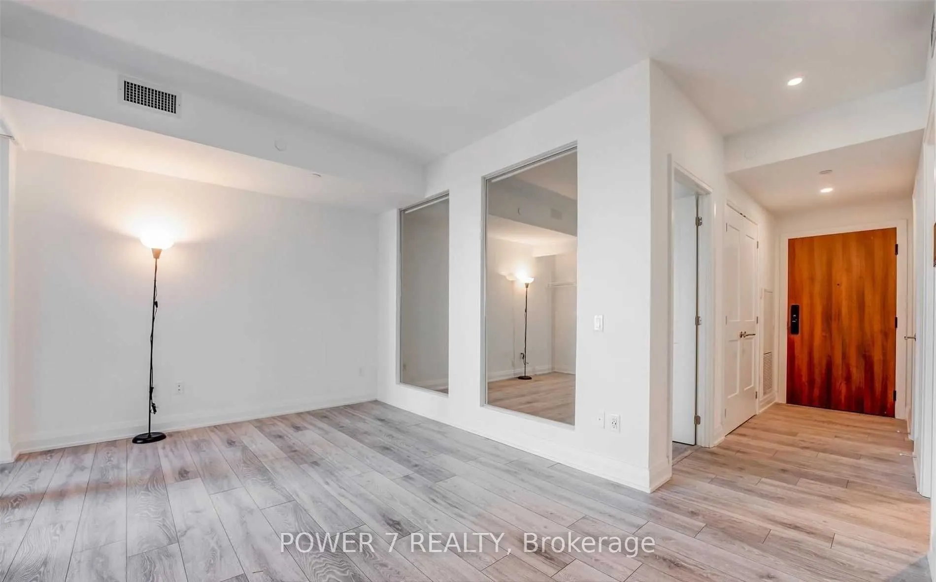 21 Park Street E #1001