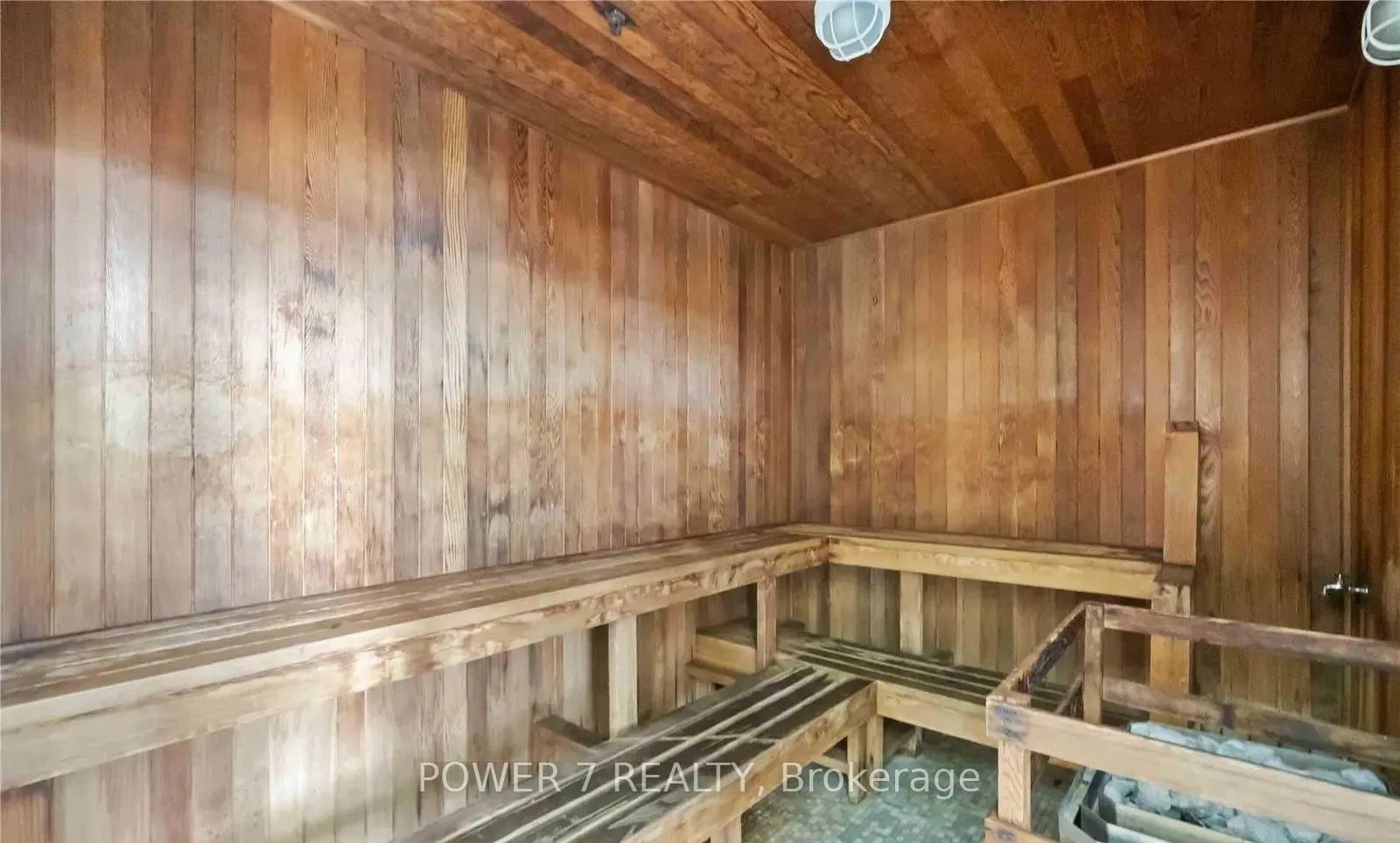 21 Park Street E #1001