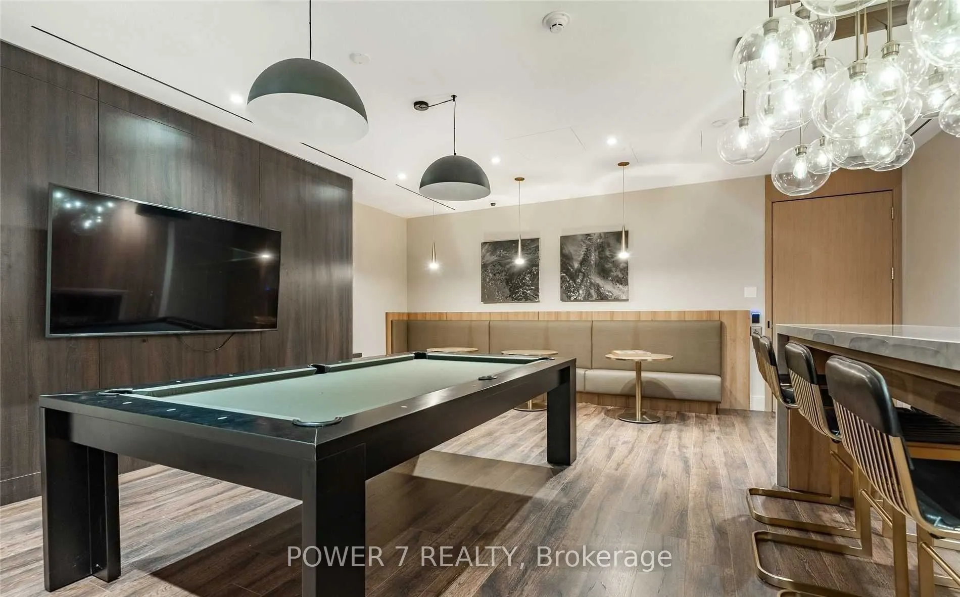 21 Park Street E #1001