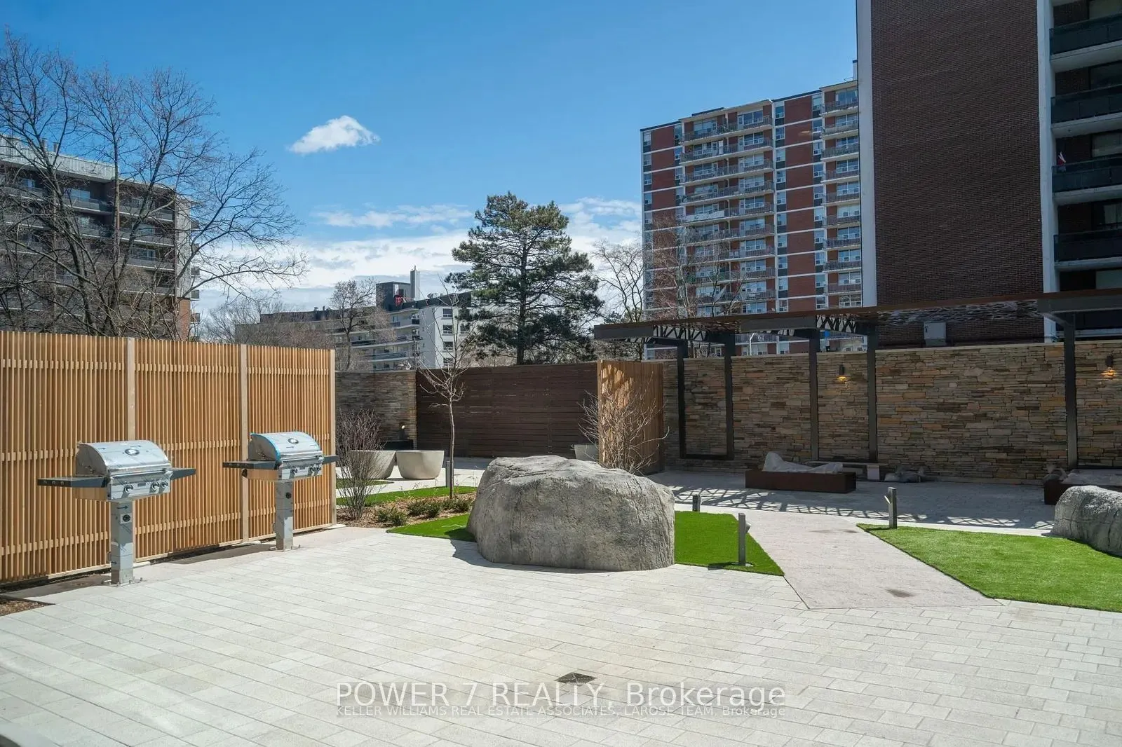 21 Park Street E #1001