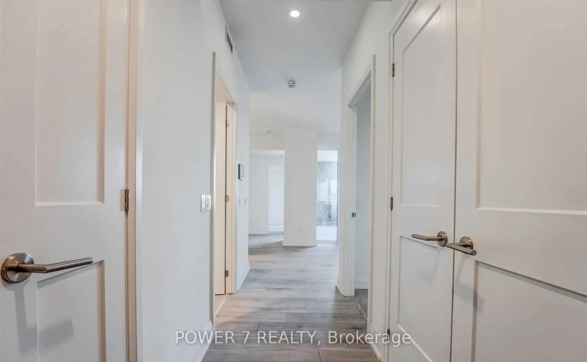 21 Park Street E #1001